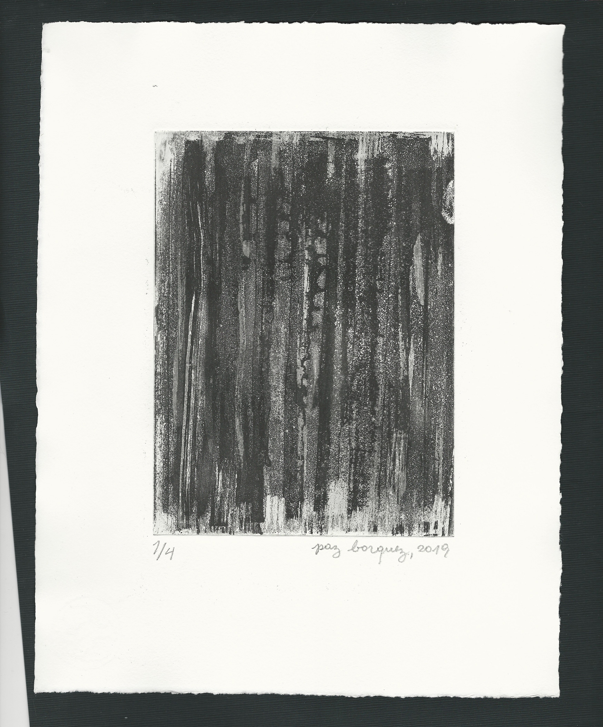 «Toute la nuit qu’elle porte en elle», 2019. Gravure originale aquatinte, plaque de cuivre 15 X 20 cm. sur papier d’un format total de 25 x 33 cm. Numérotée 1 de 4 et signée au crayon par l'artiste. Impression: Moret Imprimeur, Paris.