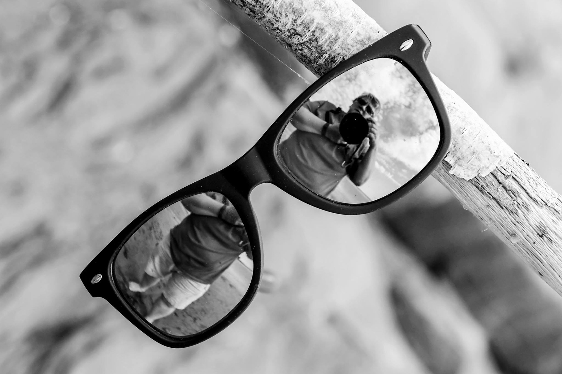 Theme : Sunglasses