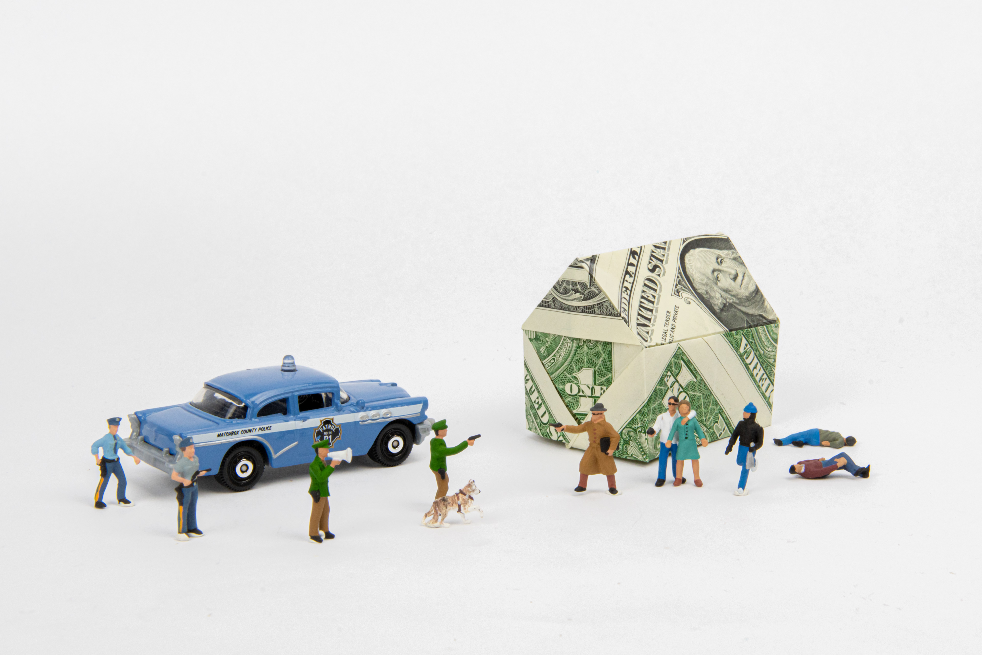 Quarantine Project Day 49 - Difficult times often bring out the best of people but not always. Projet quarantaine jour 49 – Les moments difficiles font ressortir le meilleur, mais parfois le pire, chez les gens.