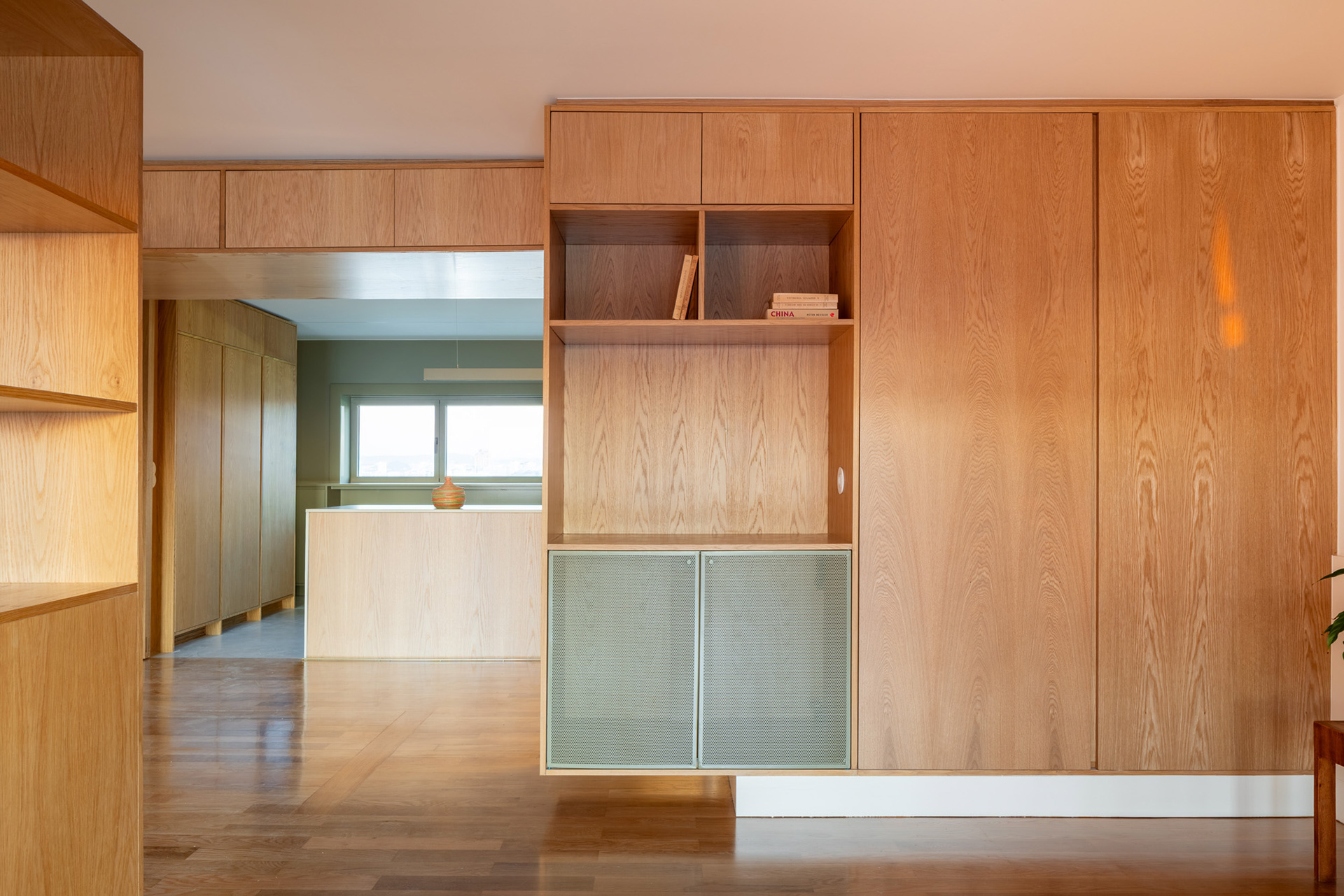 CC Apartment, reabilitação de apartamento em Vila Nova de Gaia, projeto de AR2A Arquitectos, fotografia de arquitetura