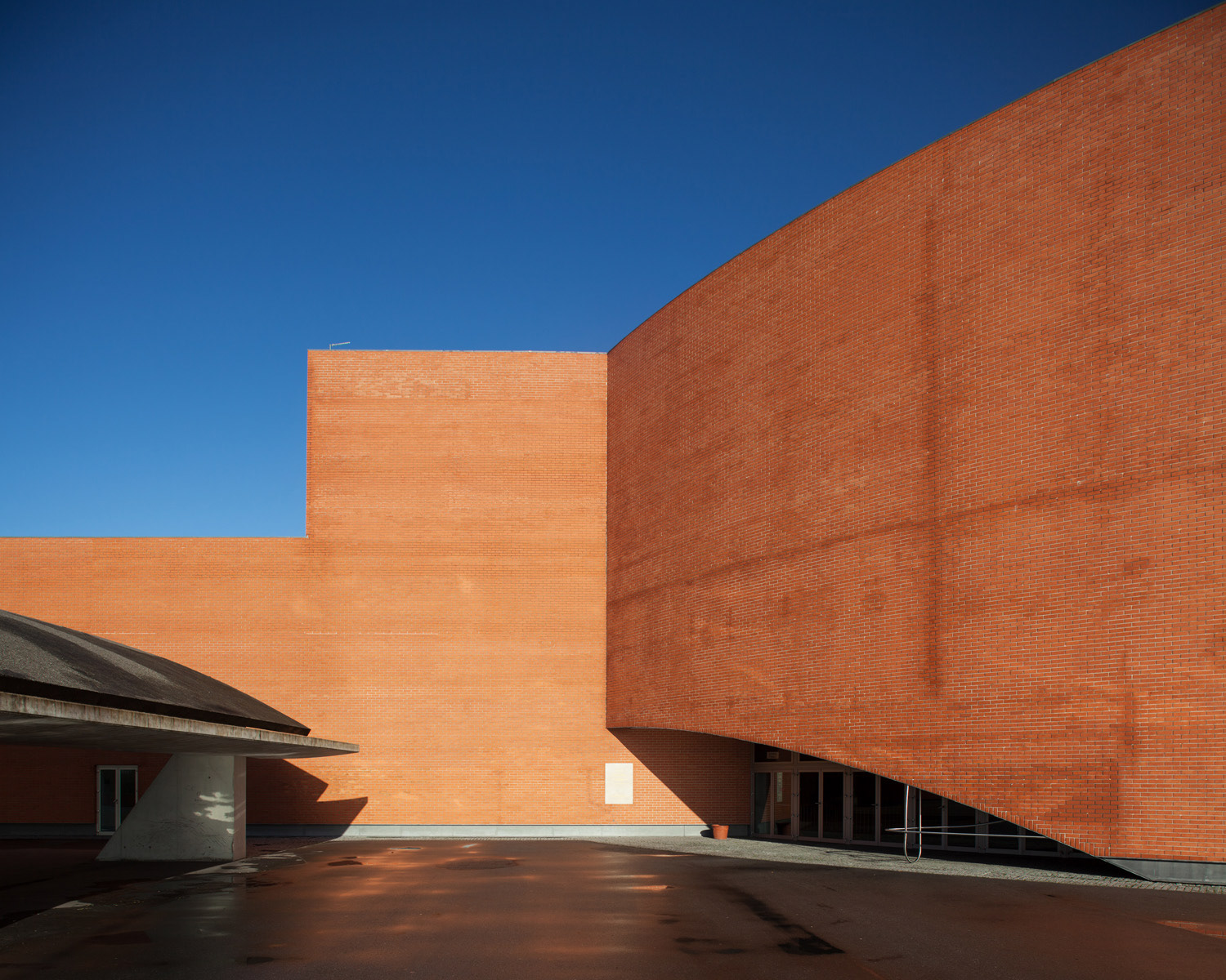 Fotografia de Arquitectura - Pavilhão Multiuso Gondomar - Alvaro Siza