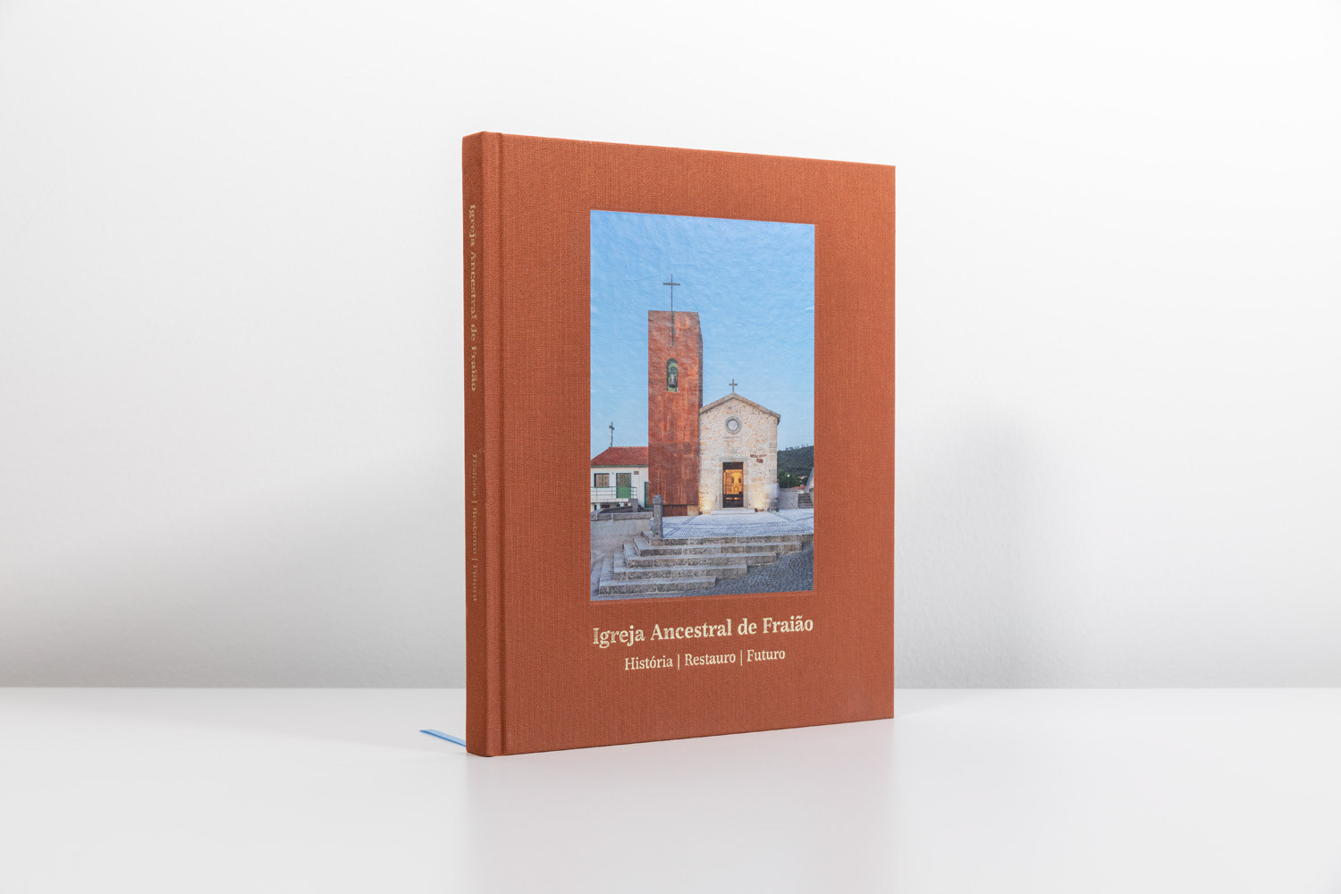 Livro - Igreja Ancestral de Fraião: História, Restauro e Futuro - DST - Nuno Capa