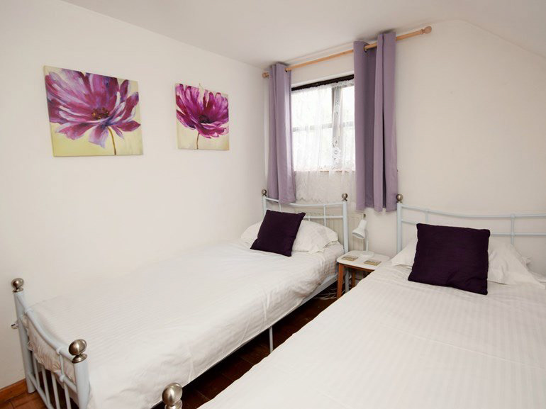 twin room
