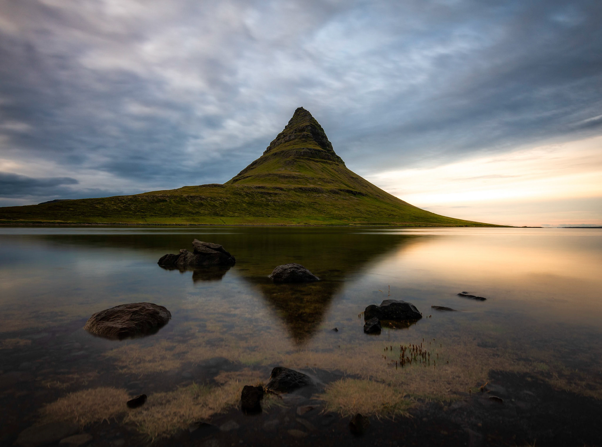 Kirkjufell Reflection