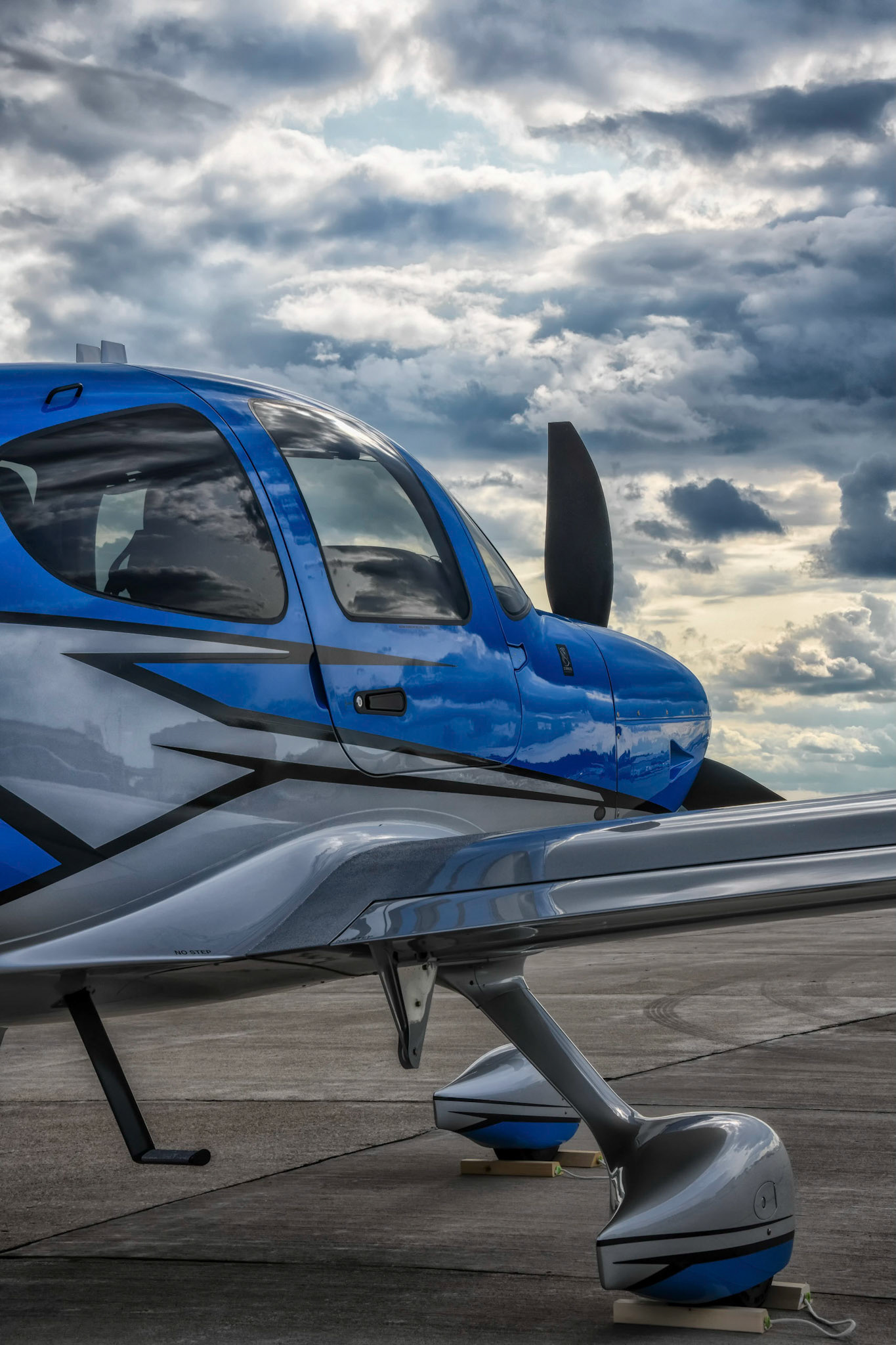 Cirrus SR22