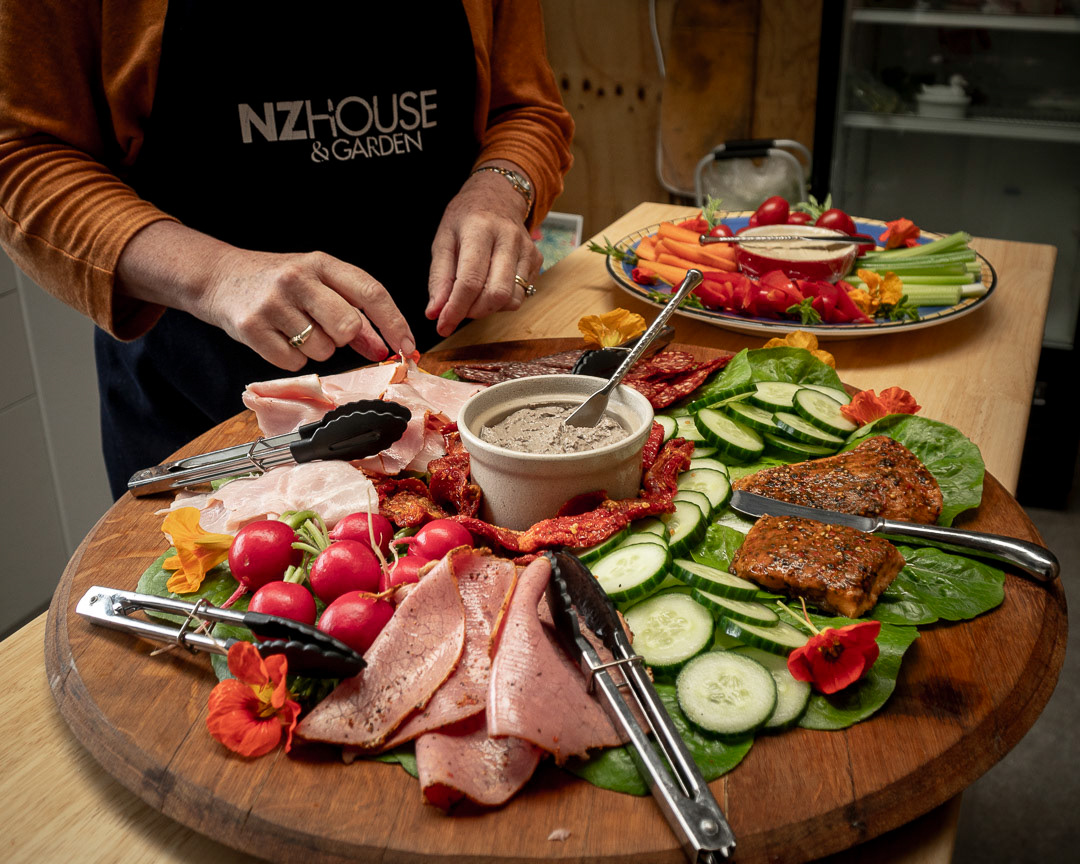 Client: Lost Arts Knife Making