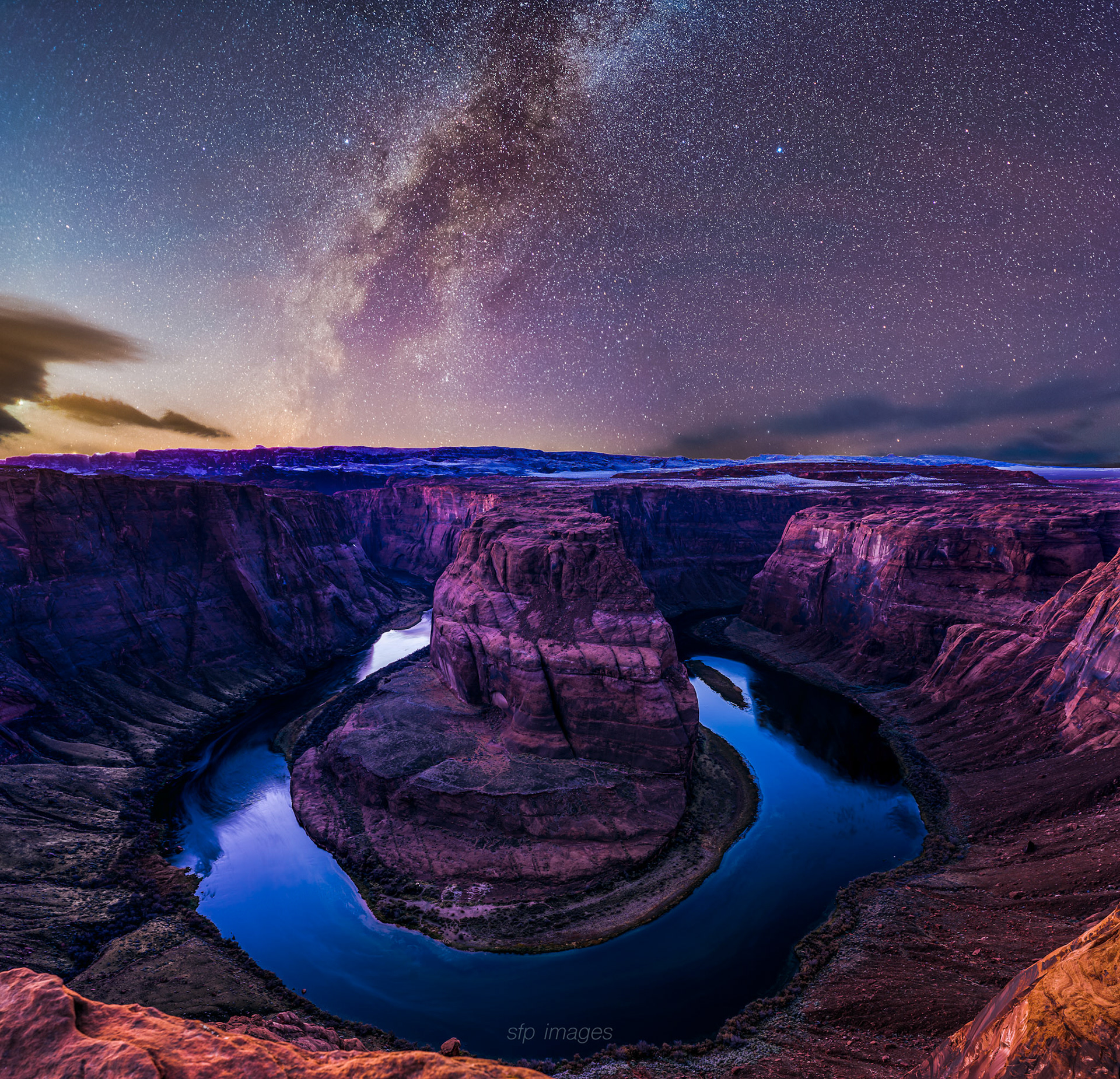 Made from 20 light frames by Starry Landscape Stacker 1.8.0.  Algorithm: Min Horizon Star Dupe