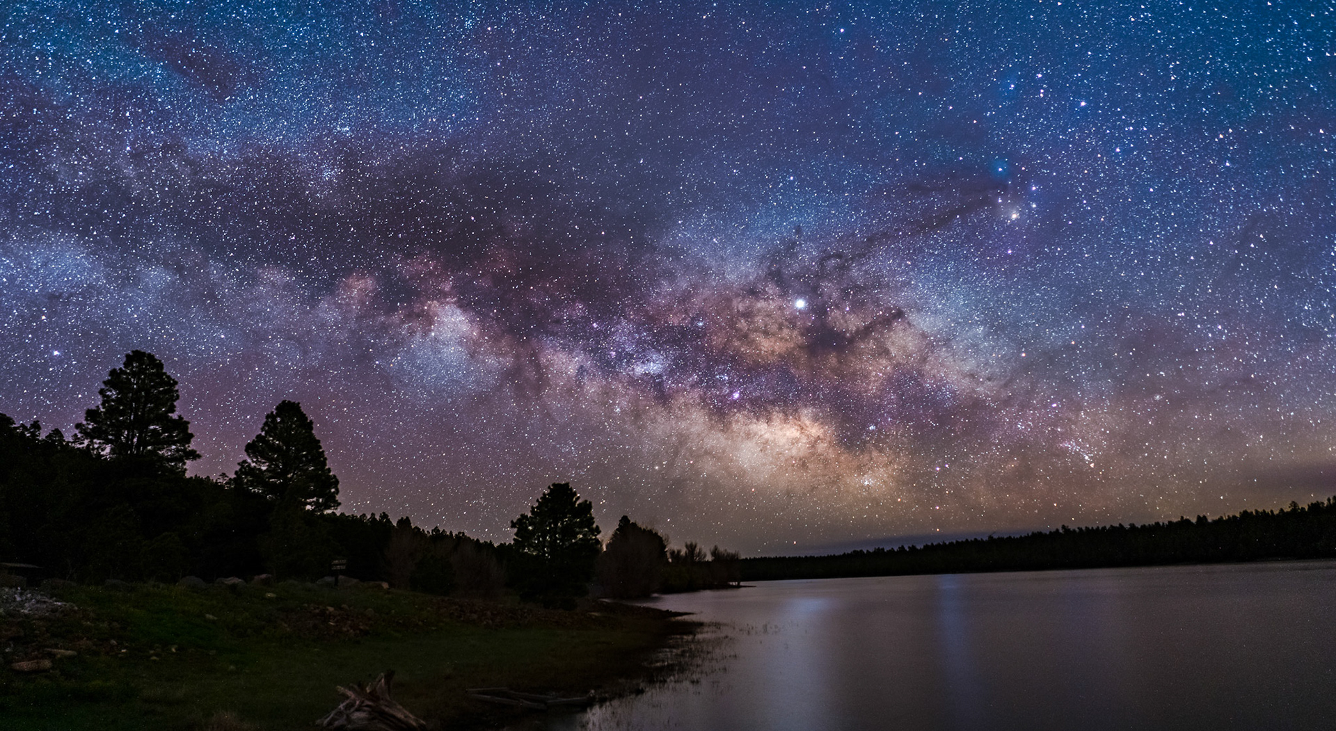 Made from 19 light frames by Starry Landscape Stacker 1.8.0.  Algorithm: Min Horizon Star Dupe
