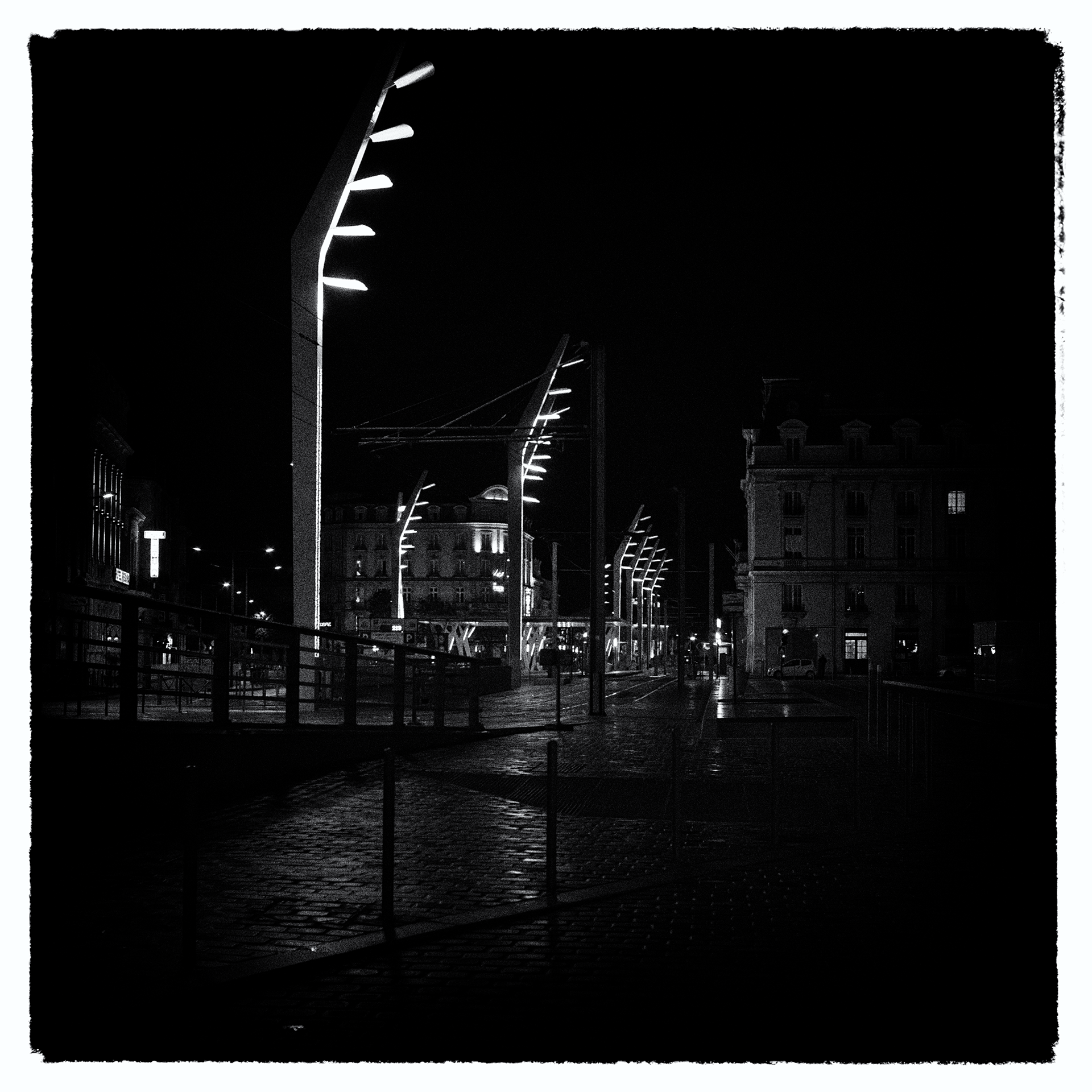 Sur l'écran noir de mes nuits Blanches Bordeaux Laoma.Photography 老马