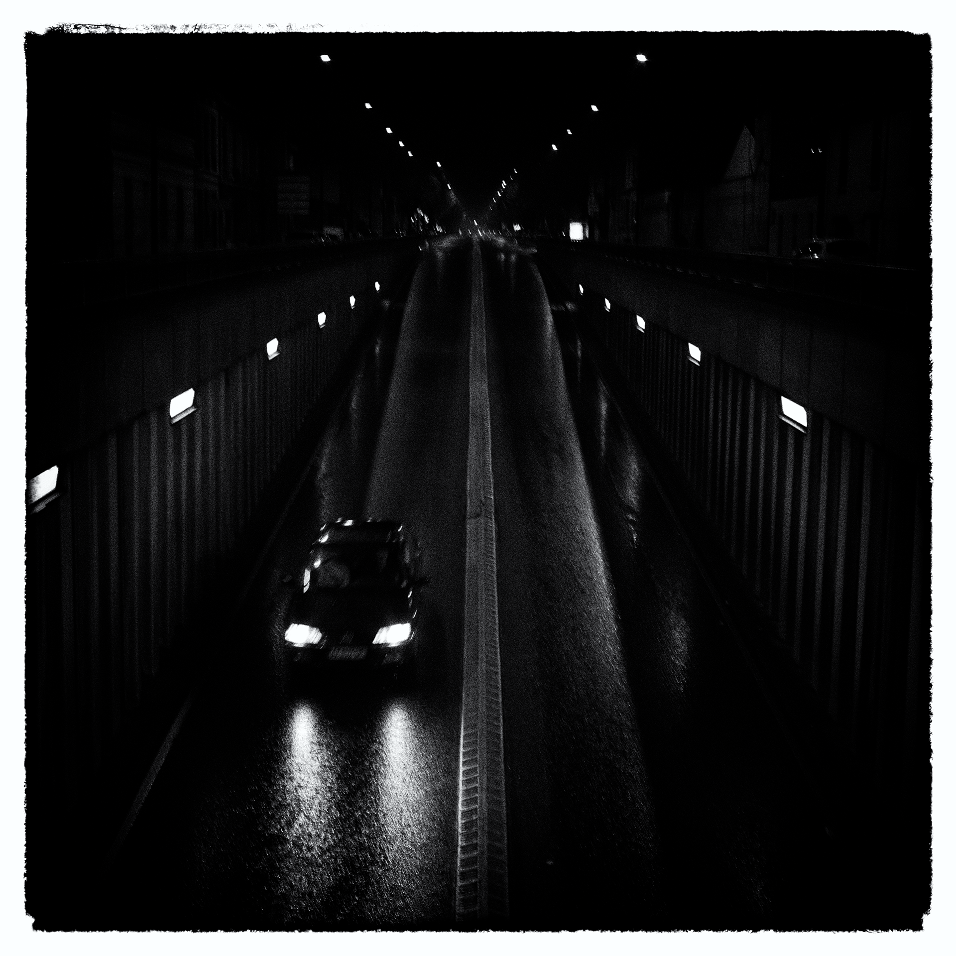Sur l'écran noir de mes nuits Blanches Bordeaux Laoma.Photography 老马