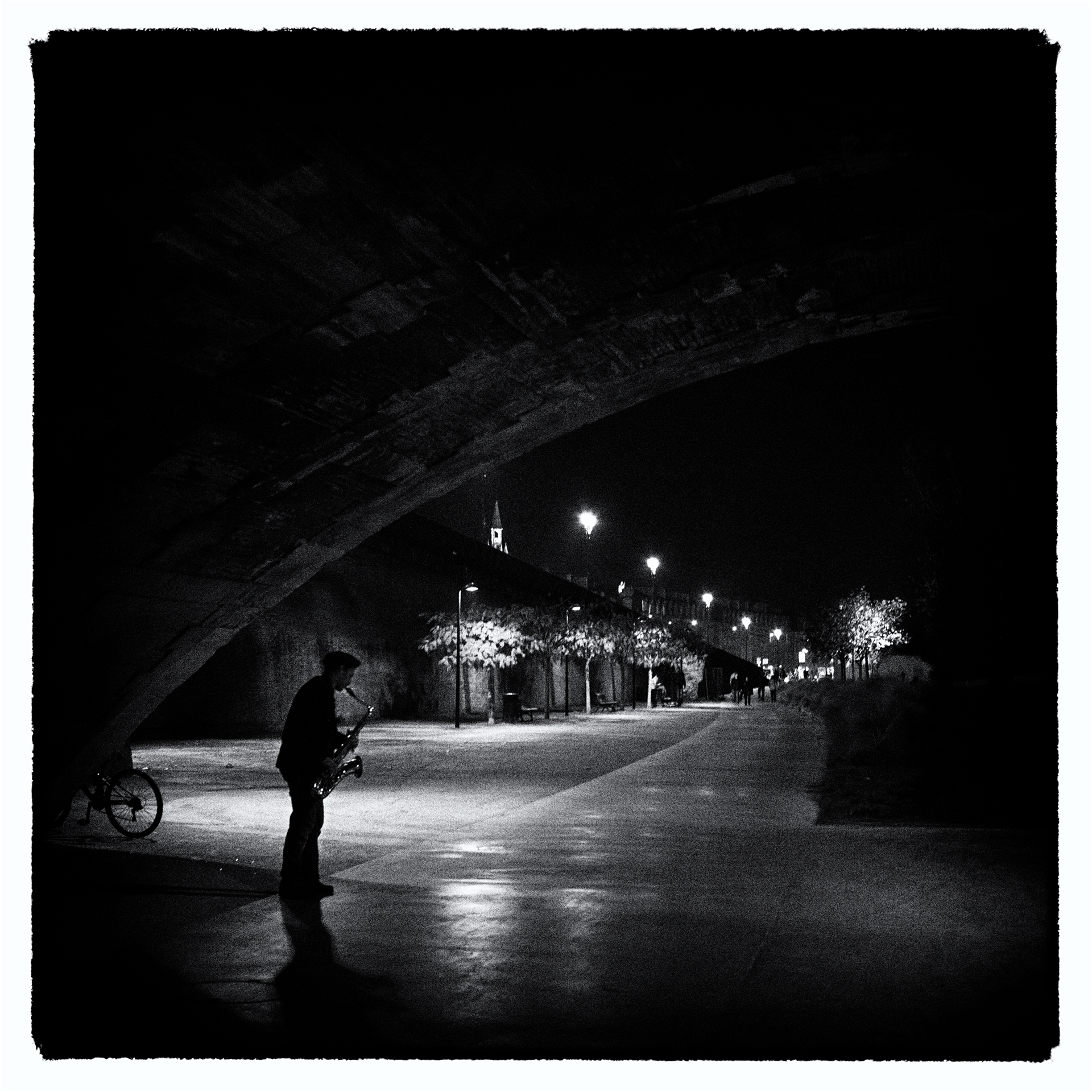 Sur l'écran noir de mes nuits Blanches Bordeaux Laoma.Photography 老马
