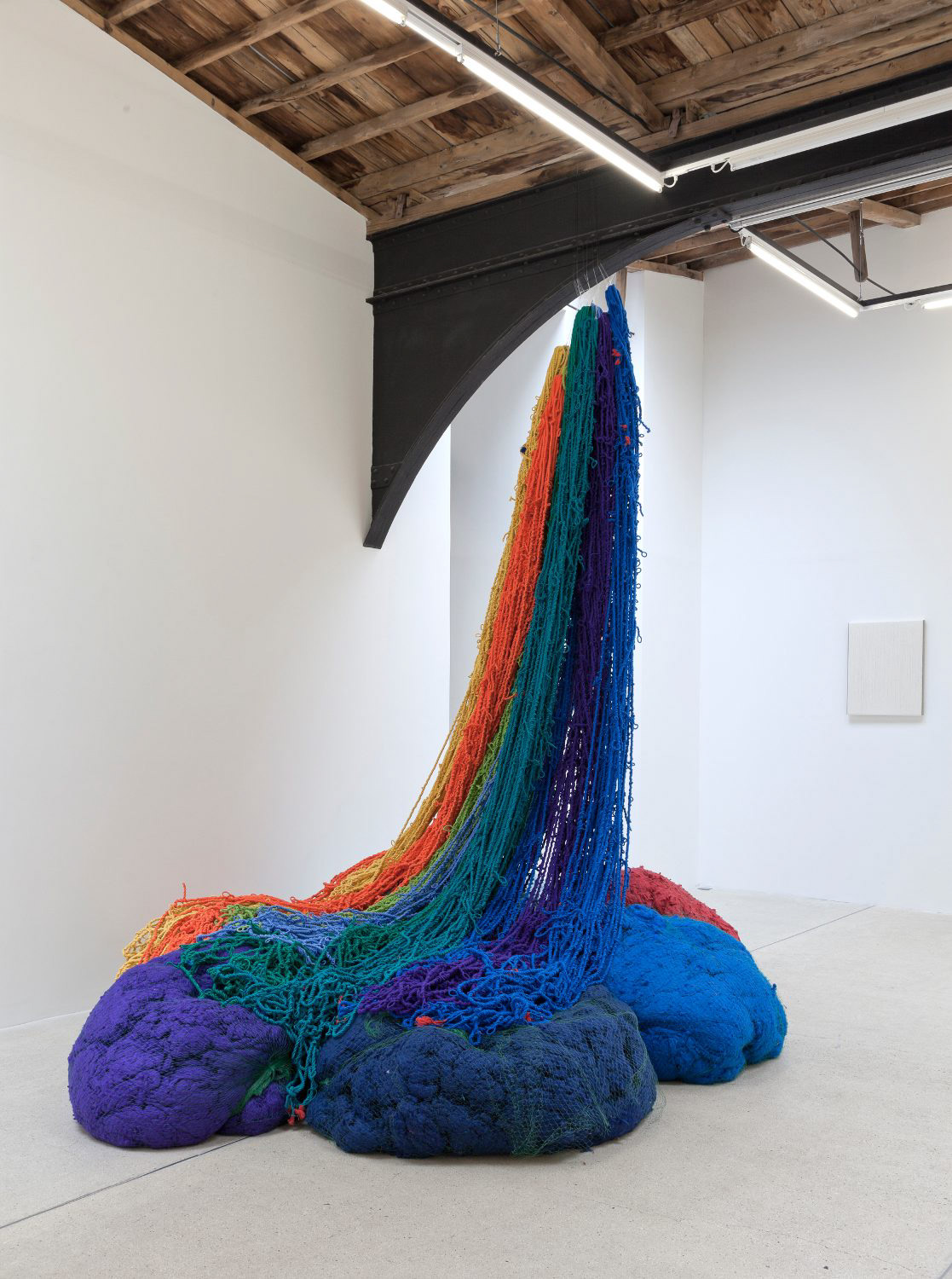 https://awarewomenartists.com/en/artiste/sheila-hicks/