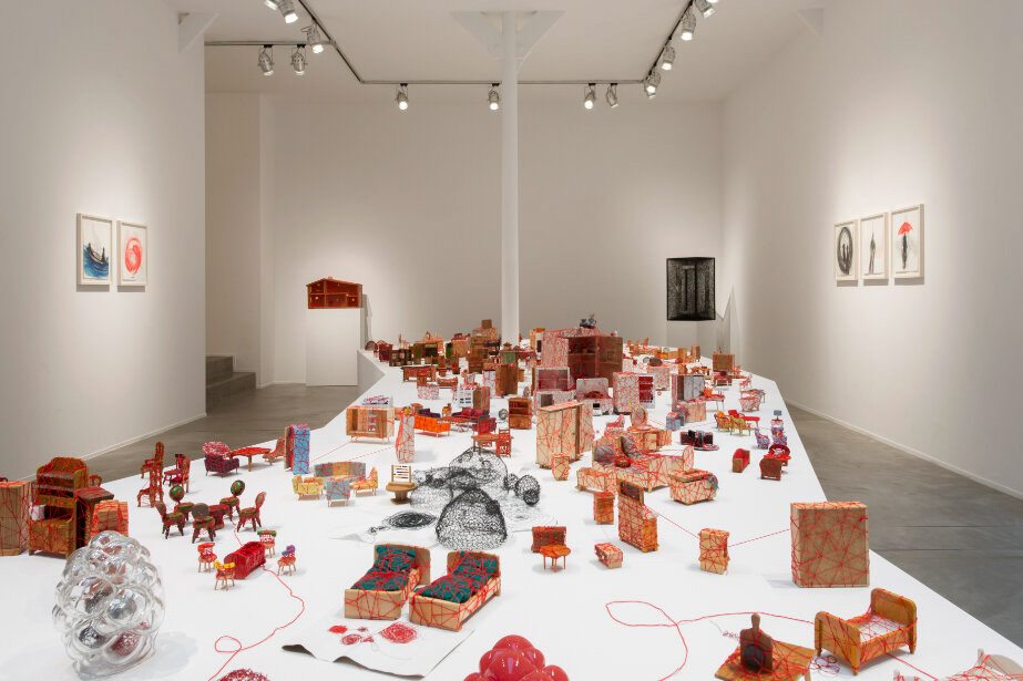 https://www.chiharu-shiota.com/living-inside-1