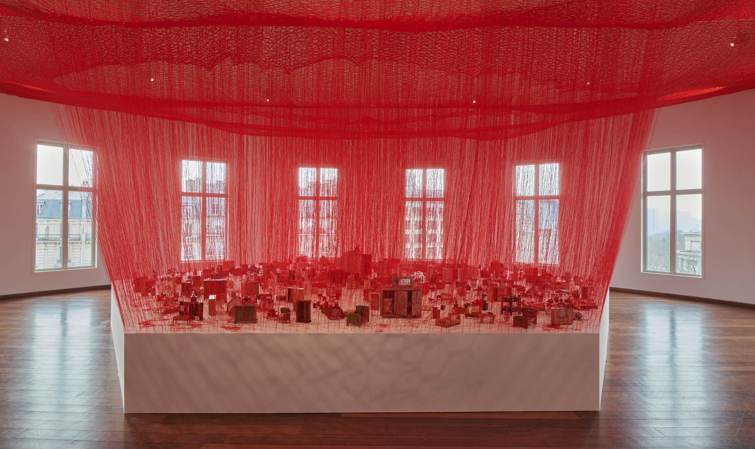 https://www.chiharu-shiota.com/carte-blanche