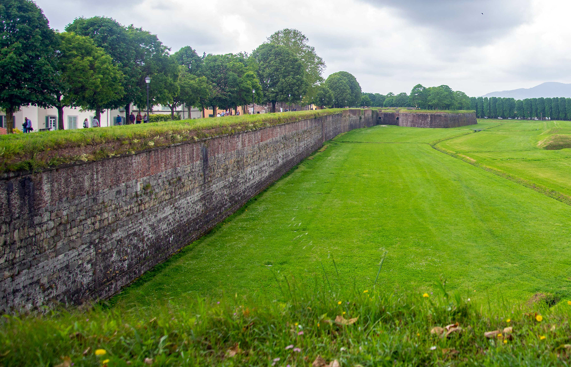 The wall surrounding Luca