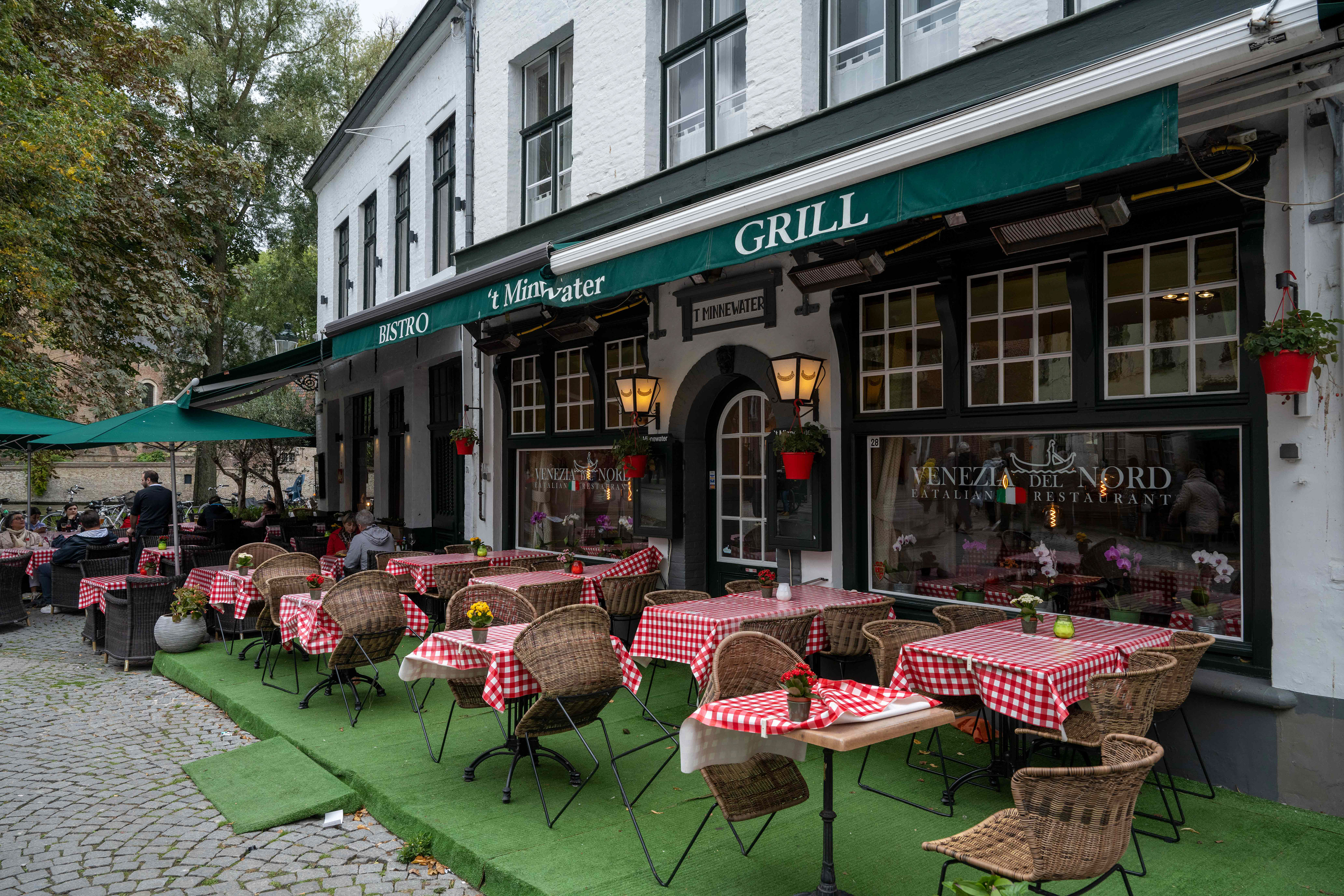 Bruges Cafe