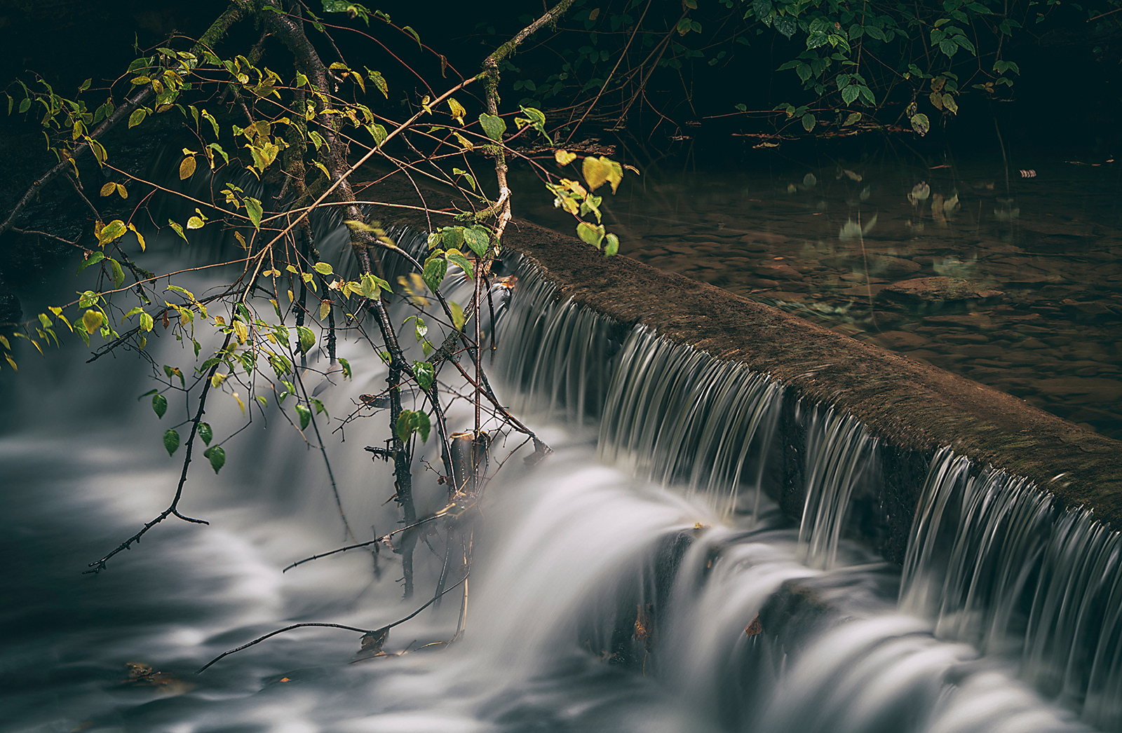 AULDHOUSE BURN