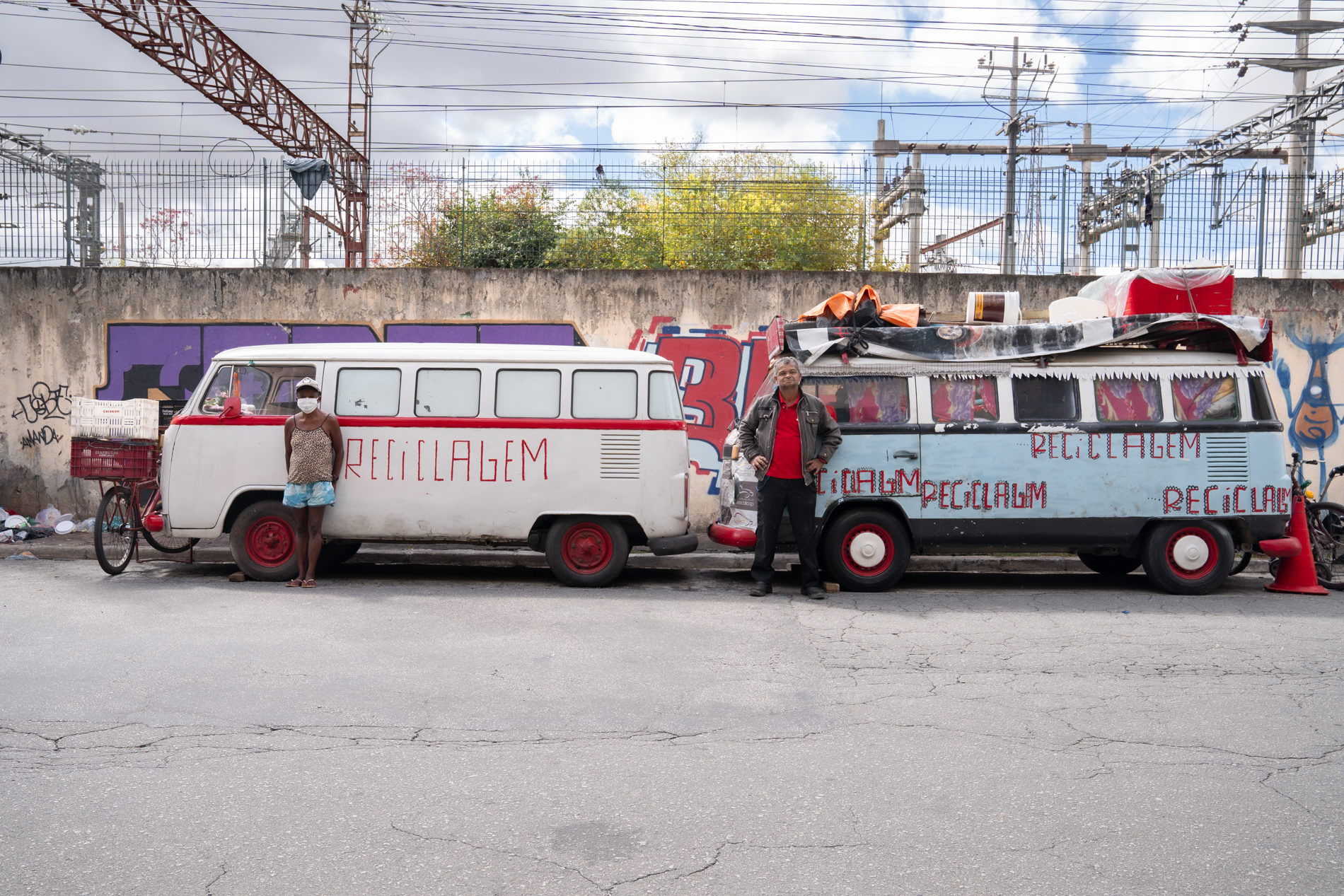 Geraldo Pereira Gomes e Eliane da Silva dividem a vida e duas kombis na zona Leste de São Paulo