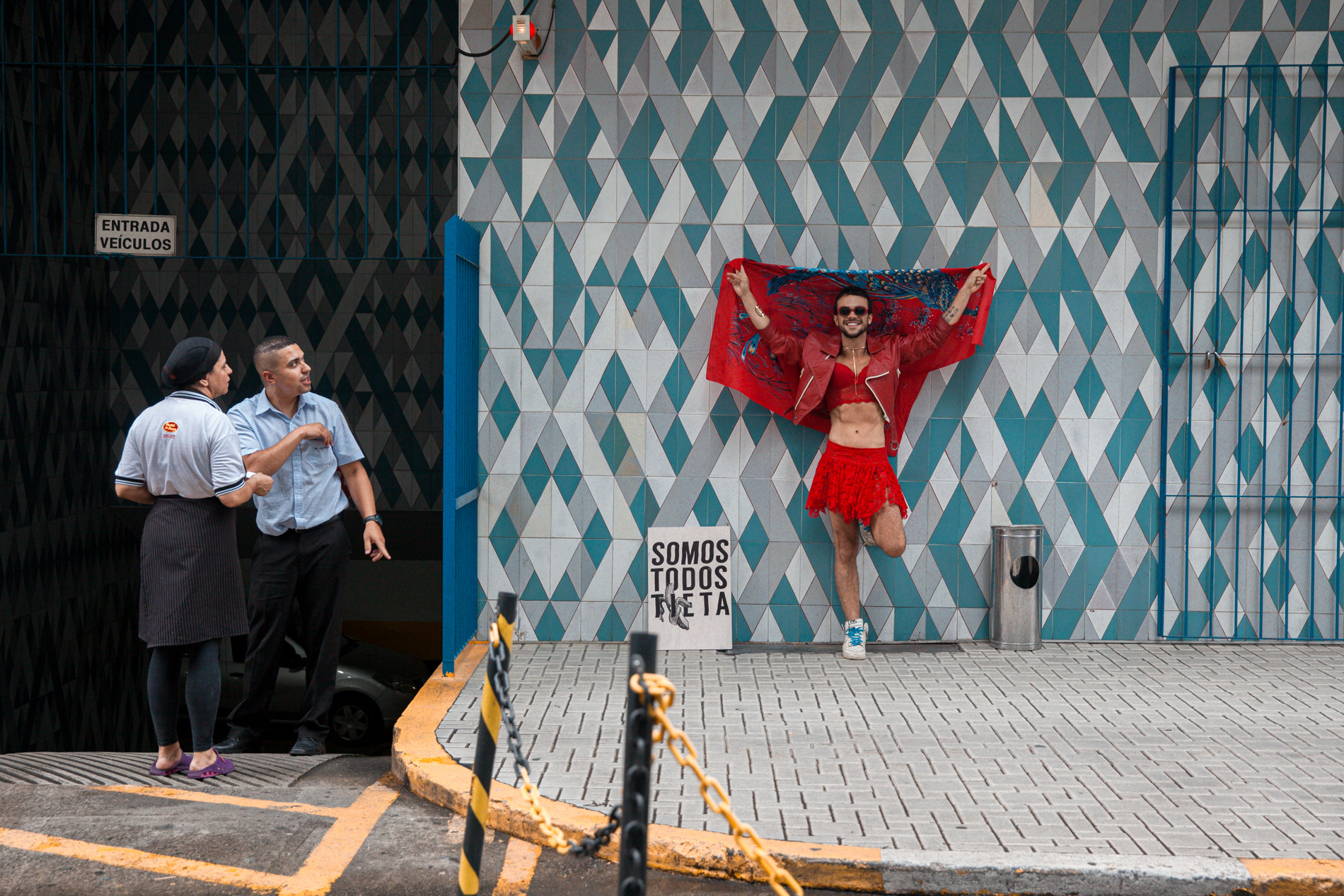 Rodrigo Guima, muso do bloco de carnaval de rua 'Tarado Ni Você', que homenageia Caetano Veloso e desfila pelas ruas do centro de São Paulo