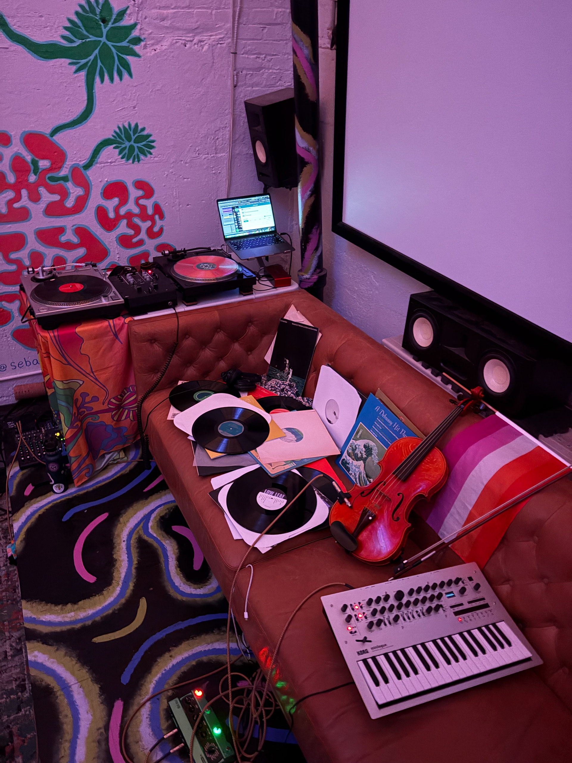 Contact Improv solo set