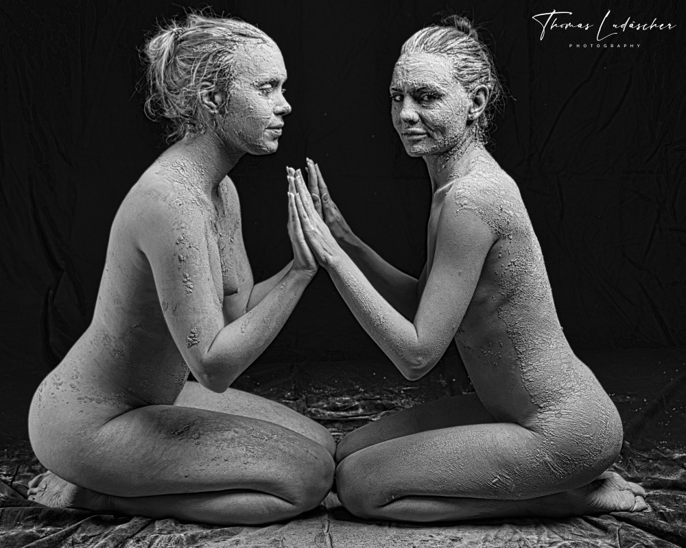 Melanie (li.) & Julia (re.)