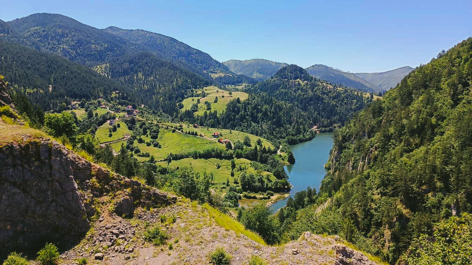 Lake Vista