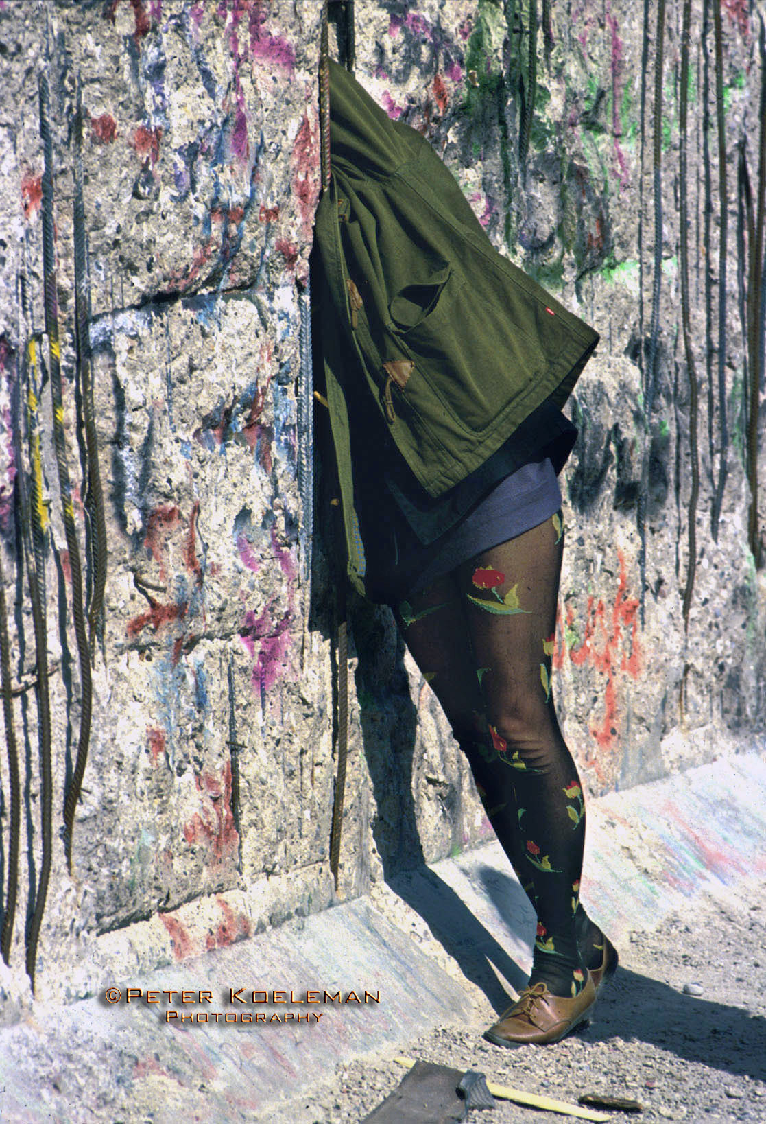 Peeking Through the Wall - Berlin 1990
