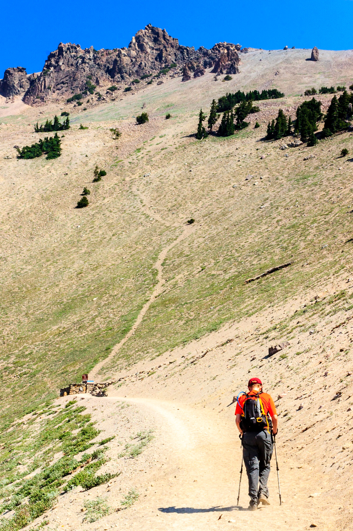 Trailhead to Lassen Peak
