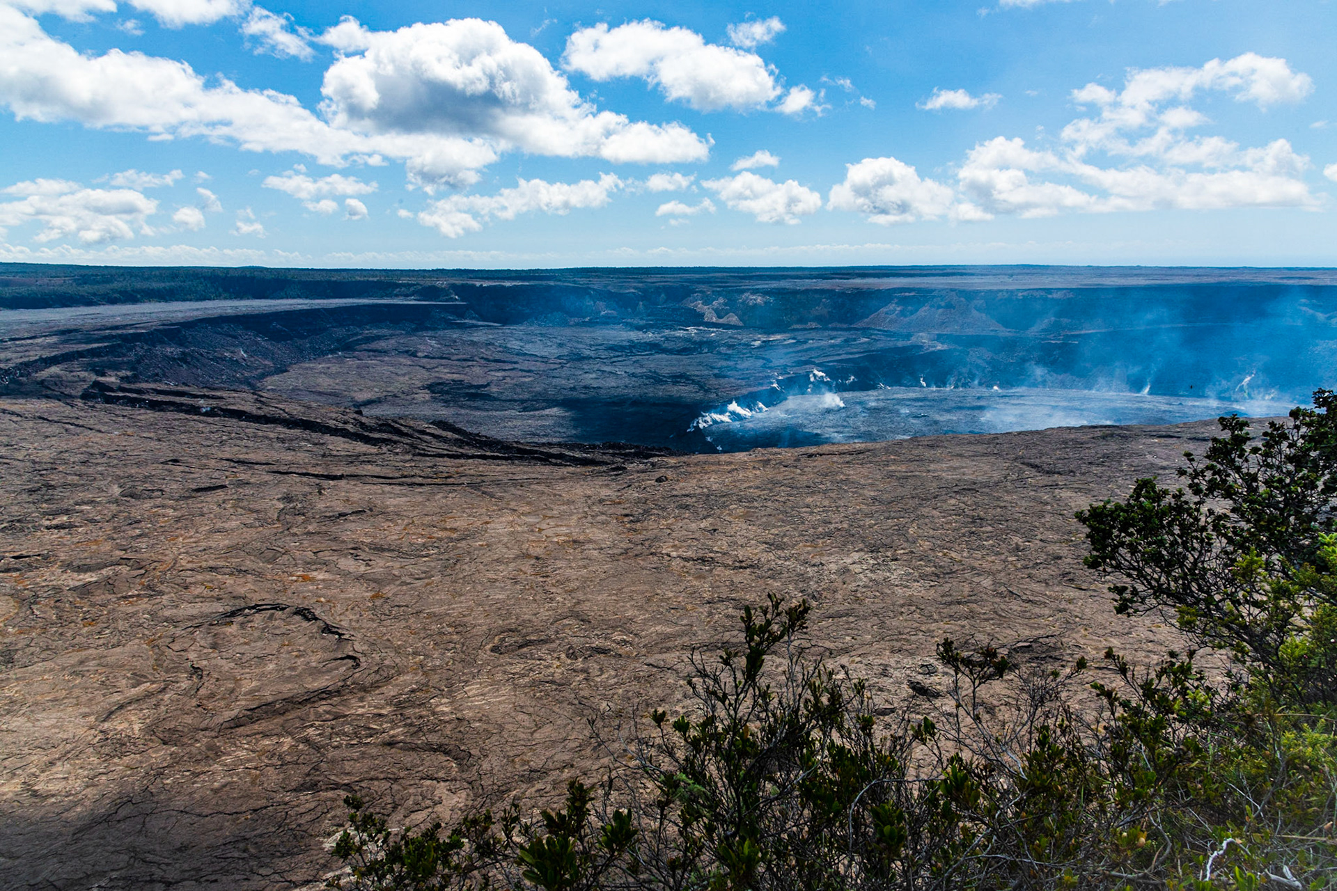 Kiluea Crater from Uekahuna