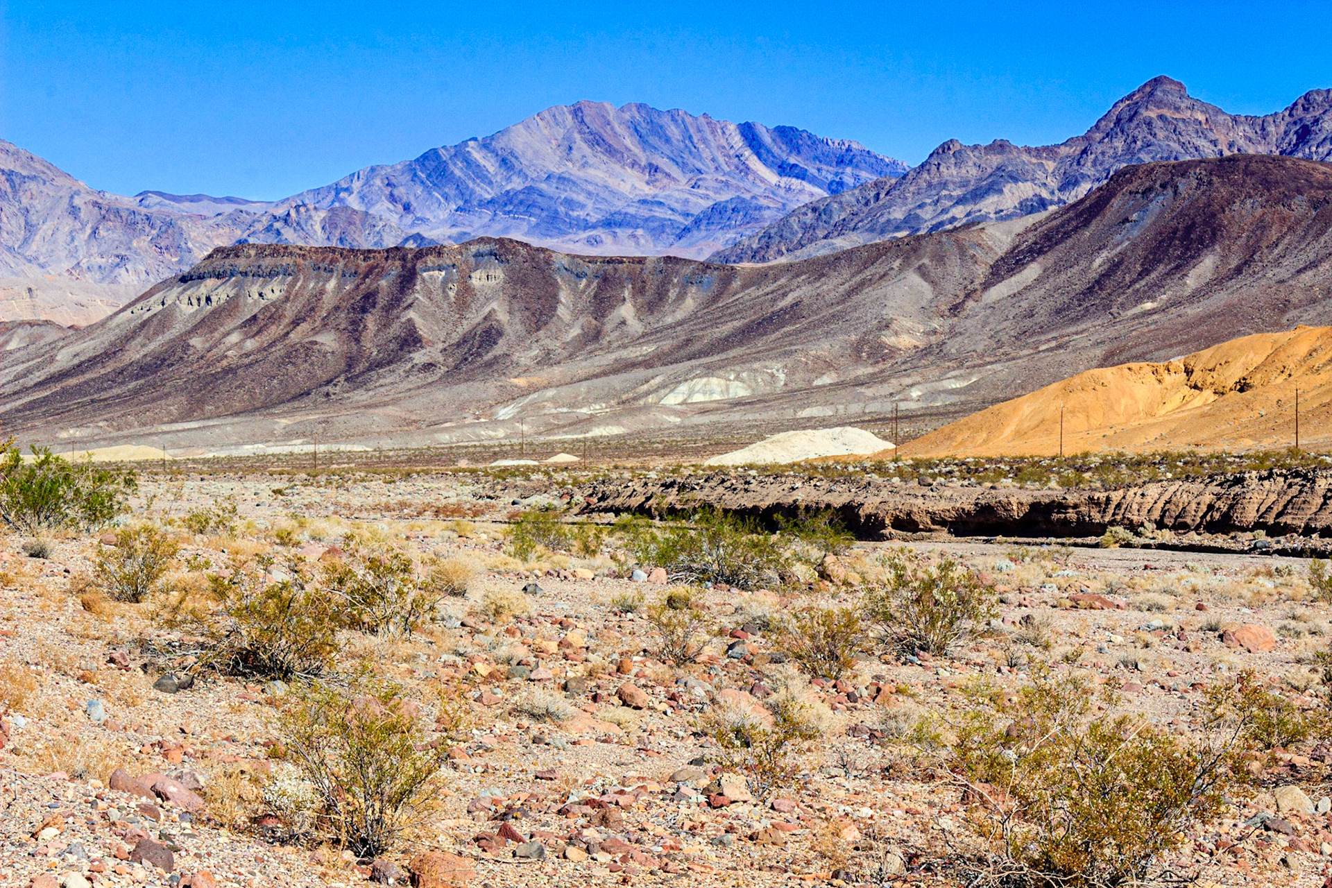 Along Dantes View Road