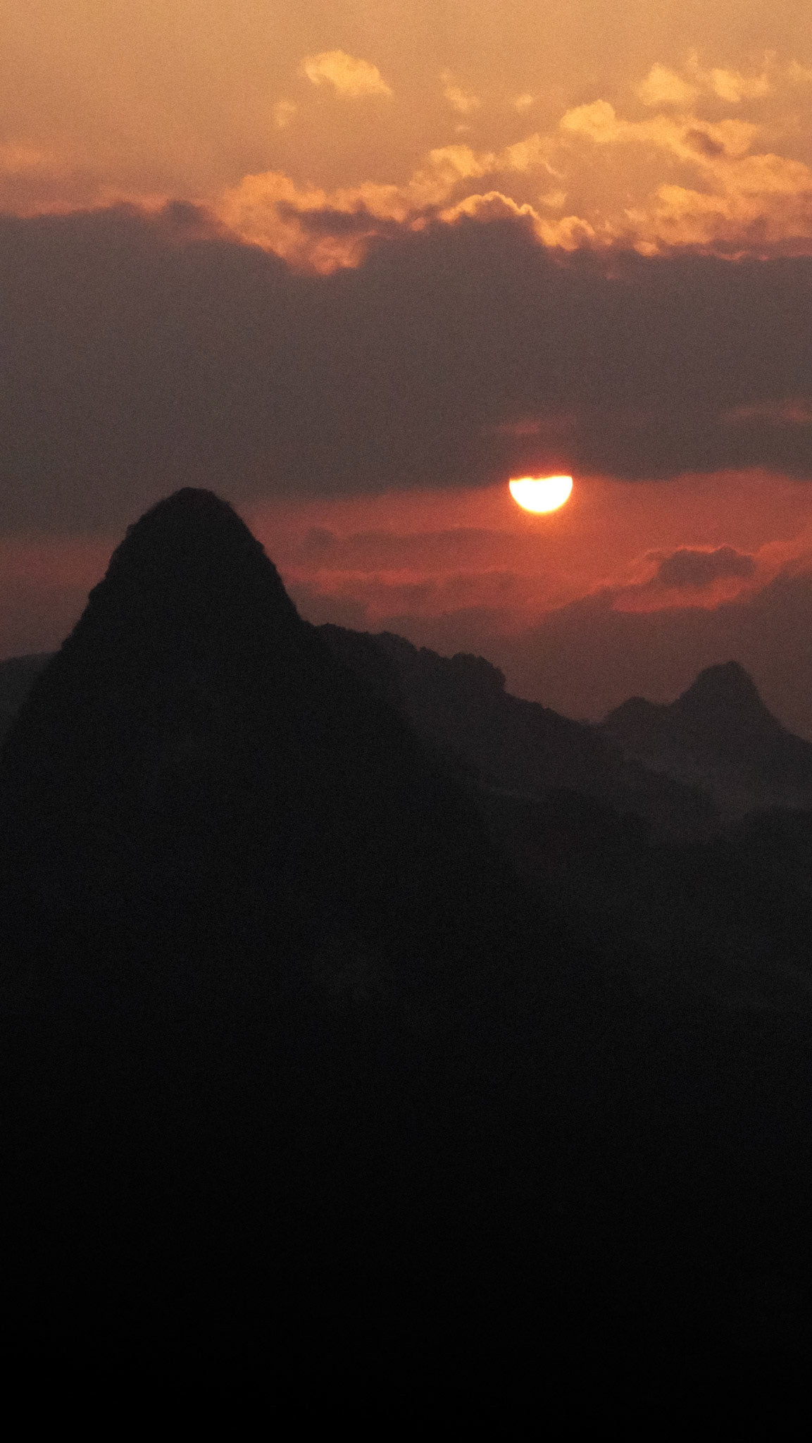 [FASTFLASH] Light As Sun Hides. Laozhaishan