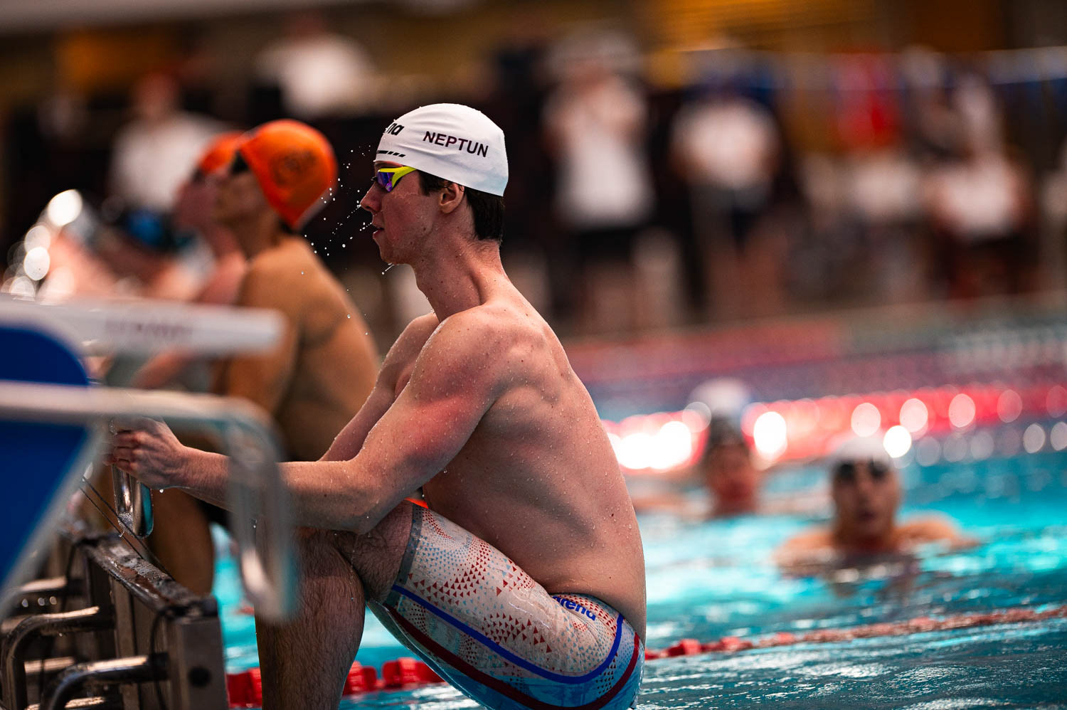 Startögonblick – muskler i spänning, precis innan dyket.