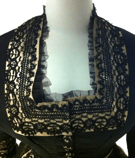 Met Museum: created lace to match