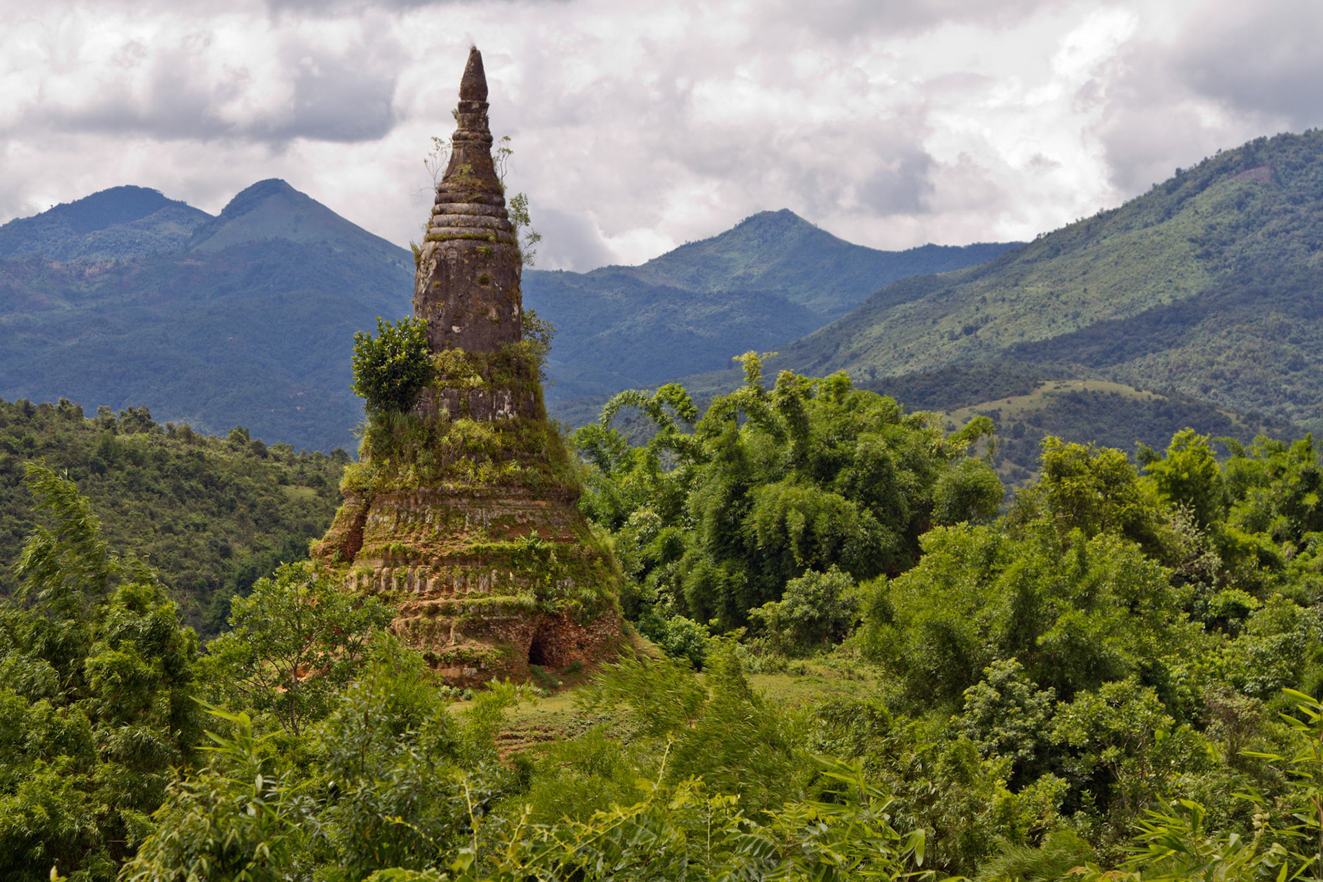 Phonsavan, Laos (2009)