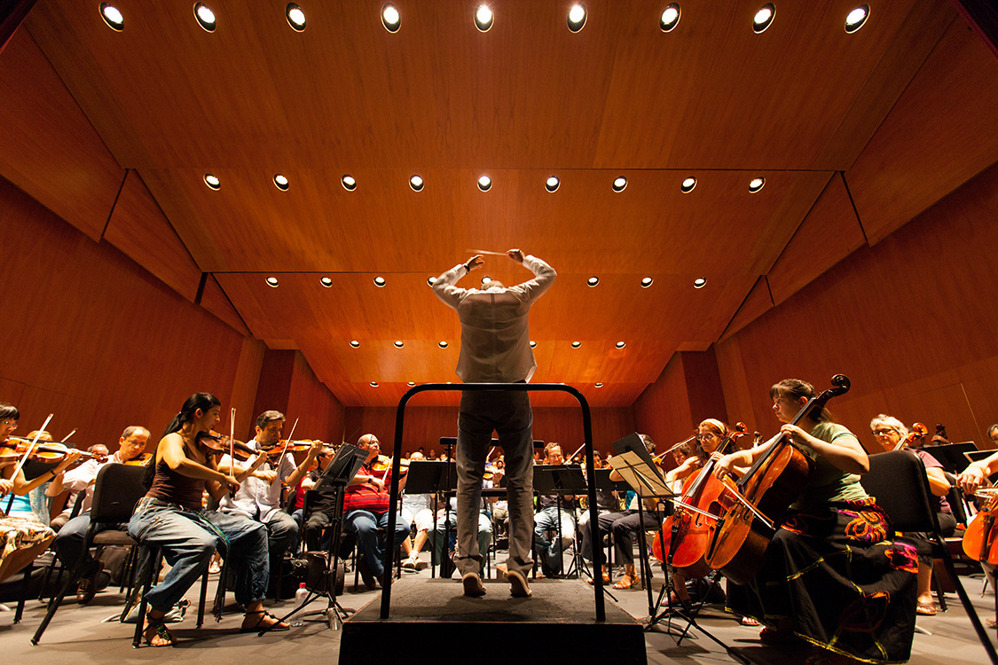 Federico Jusid, filmmusic composer, rehearsals