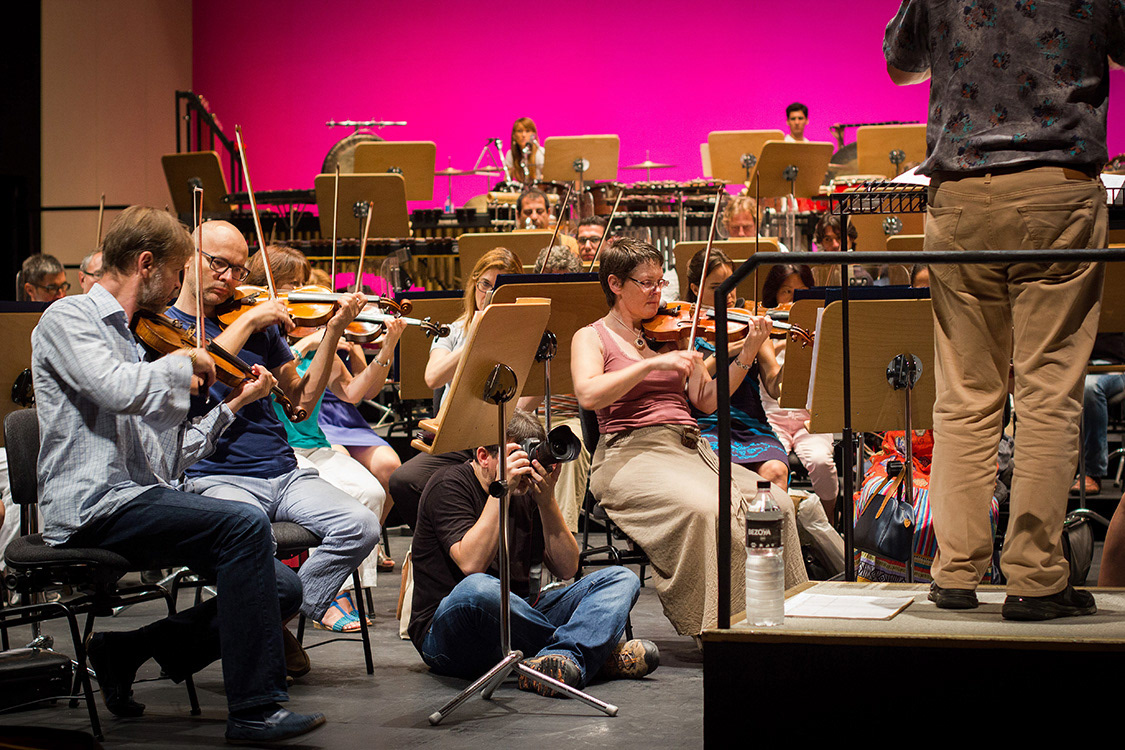 Me, between the members of ROSS and Bruce Broughton (photo by Isabel Toro)