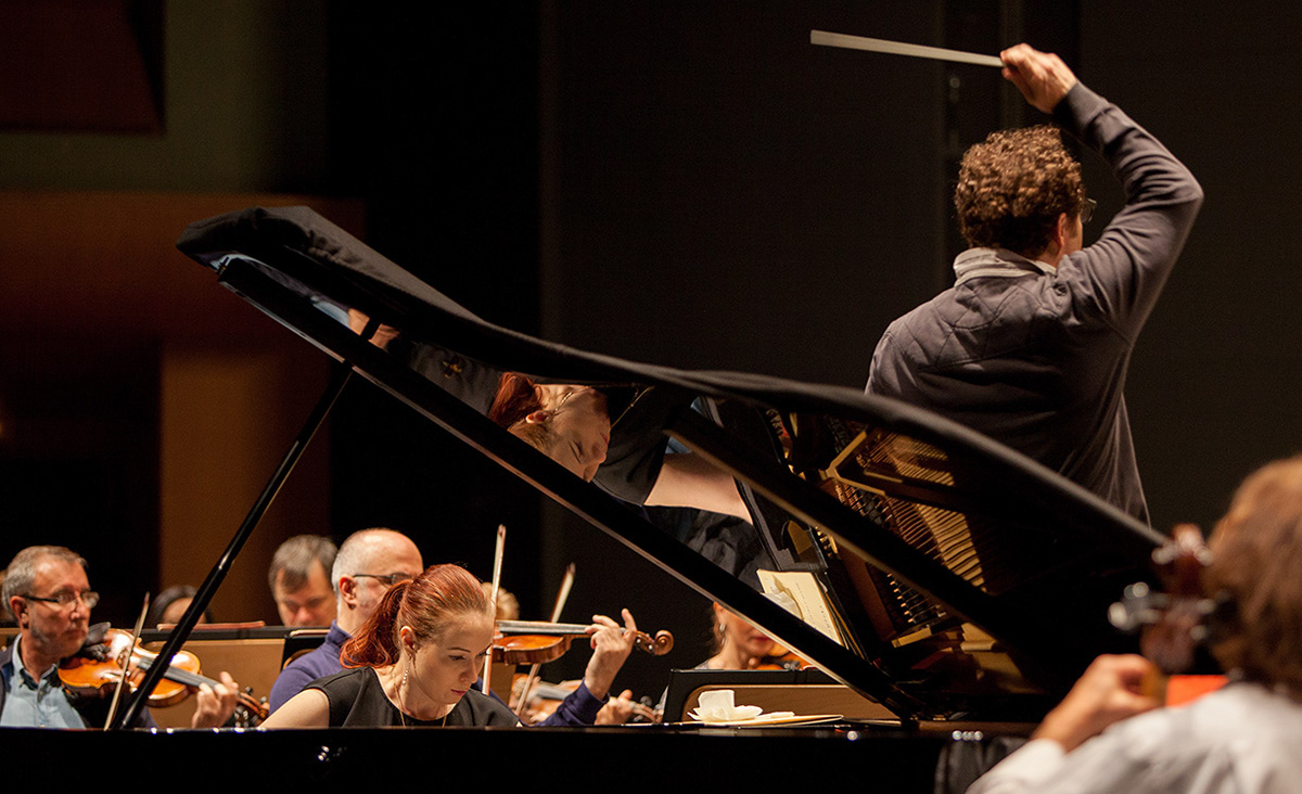 Regina Chernychko, piano