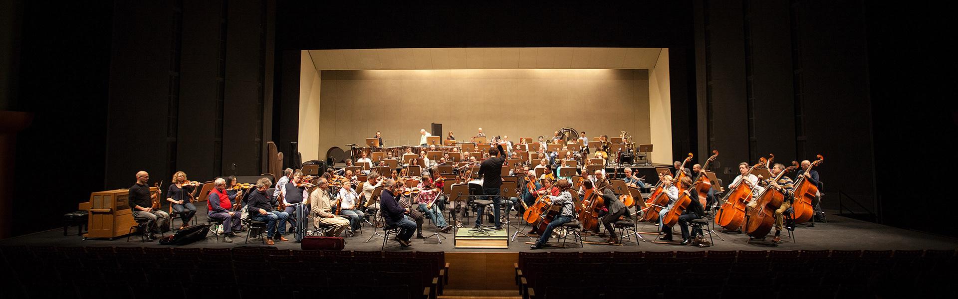John Axelrod conducting ROSS, rehearsals