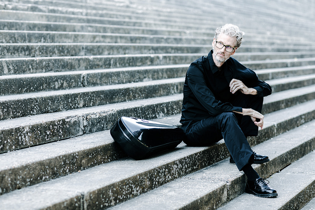 Jerome Ireland, viola