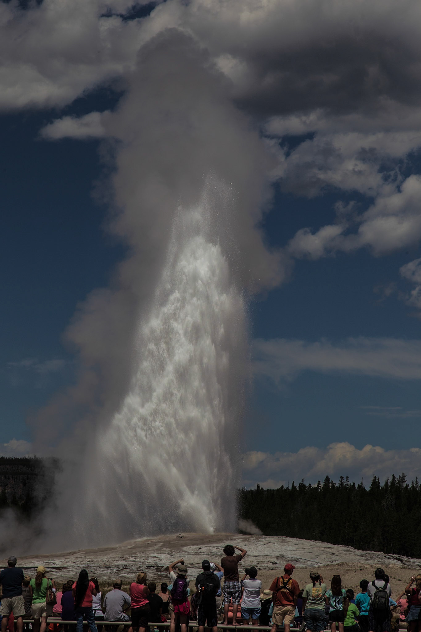 Old Faitlful, Yellowstone National Park, Wyoming