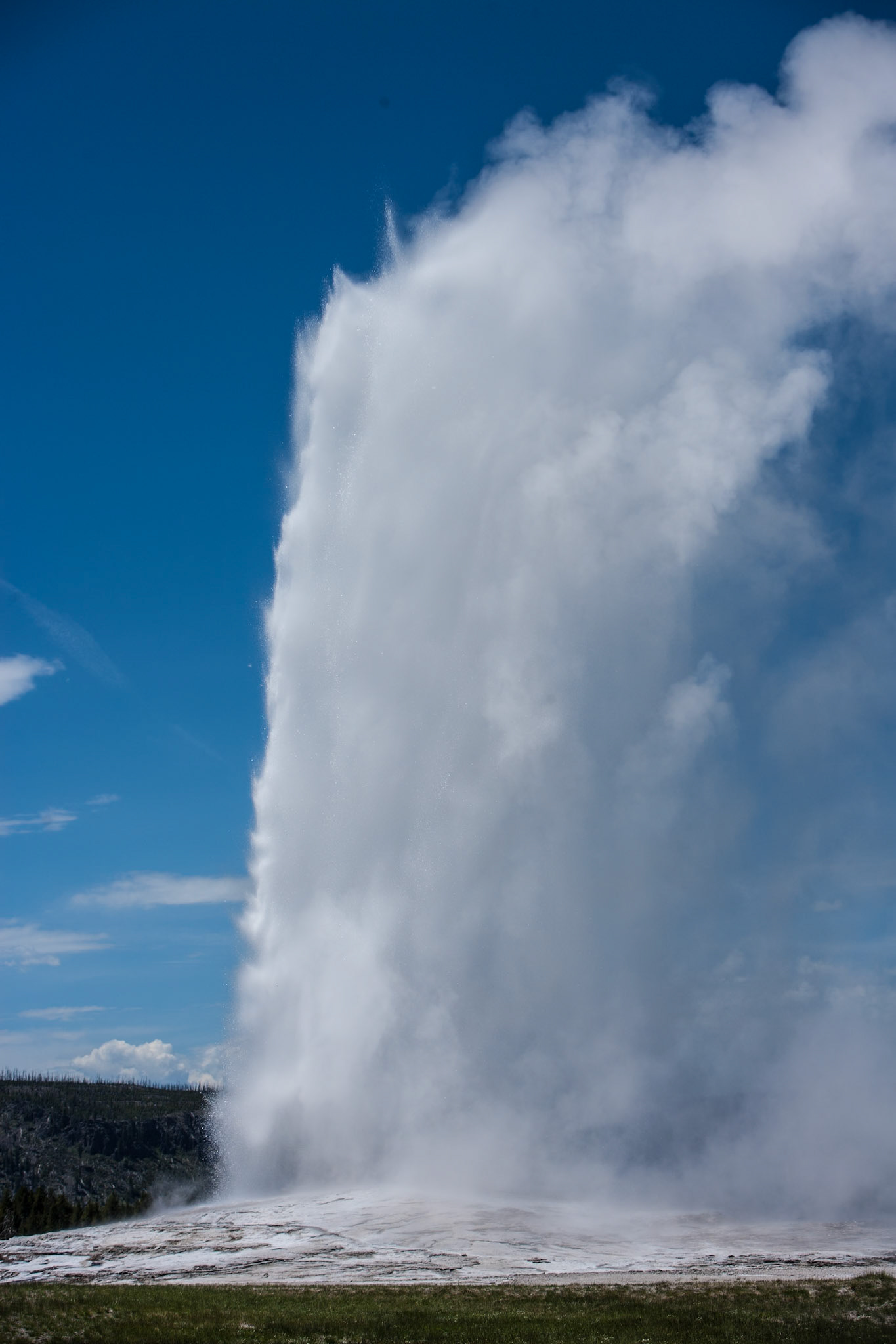 Old Faithful, Yellowstone National Park, Wyoming