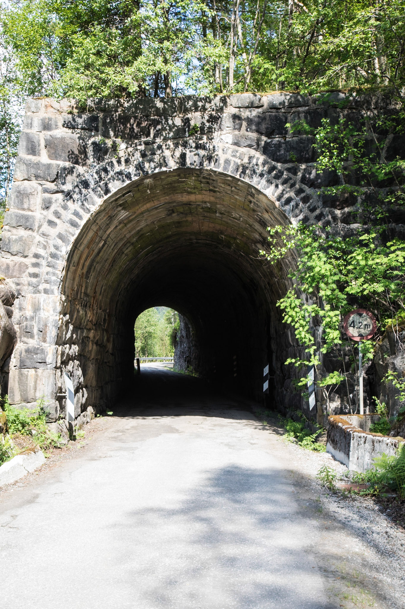 Tunnel on Hernesvegen  (Harness Road)