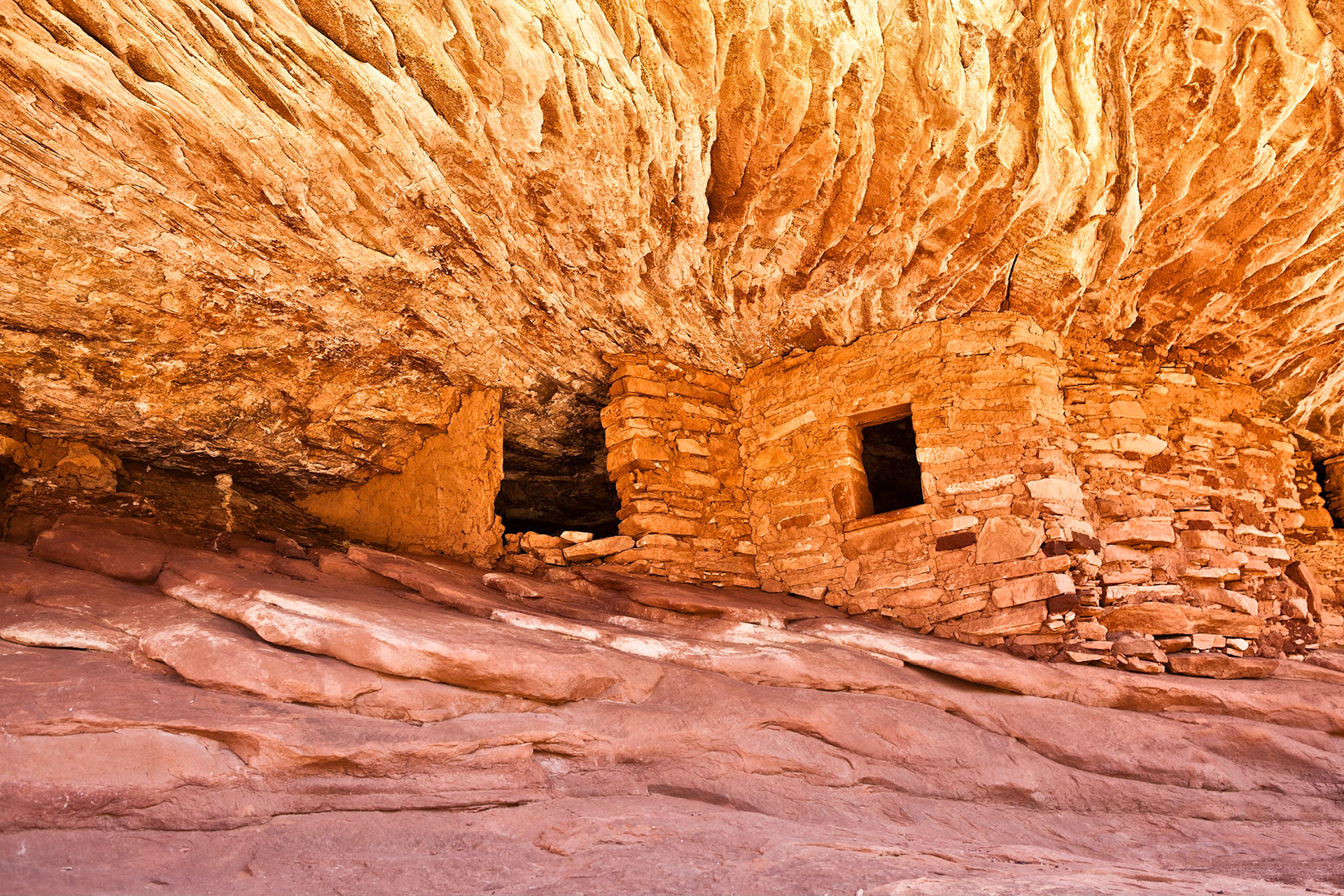 Flaming House Ruins - Utah