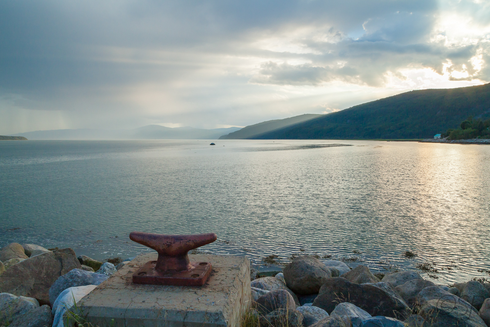Waiting for the ferry to Isle-aux-Coudres, Quebec