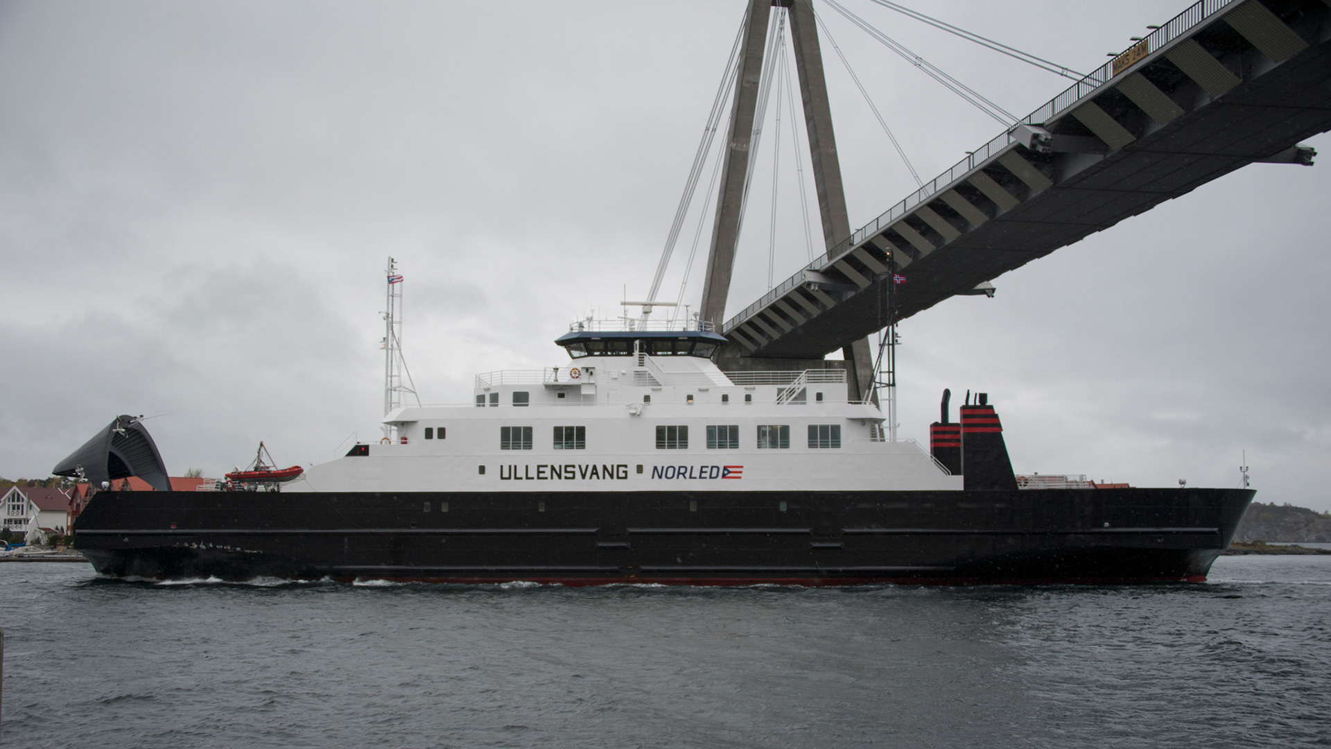 Ullensvang i Stavanger-Tau sambandet