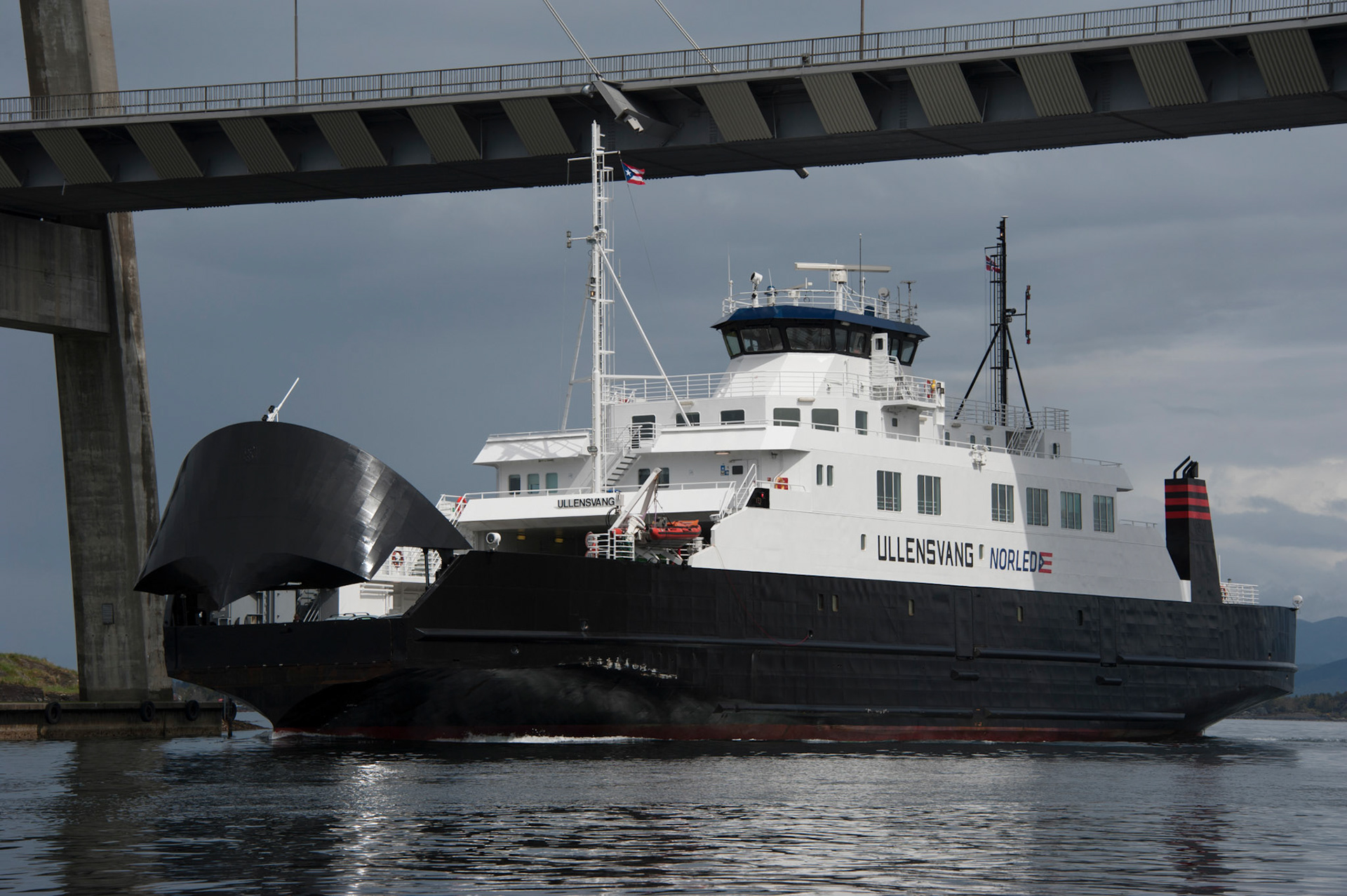 Ullensvang i Stavanger-Tau sambandet