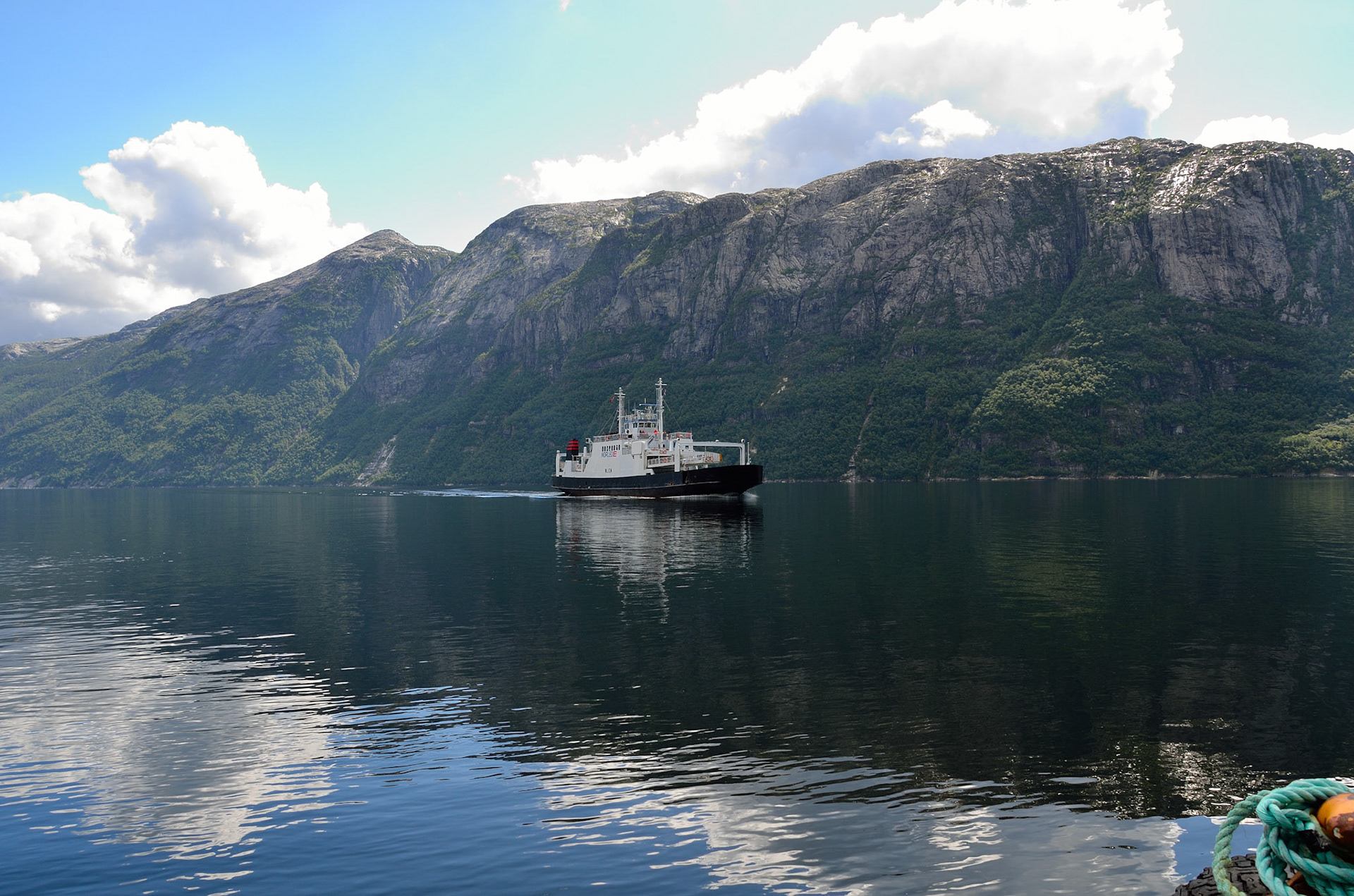 Ølen i sambandet Lauvik-Lysebotn