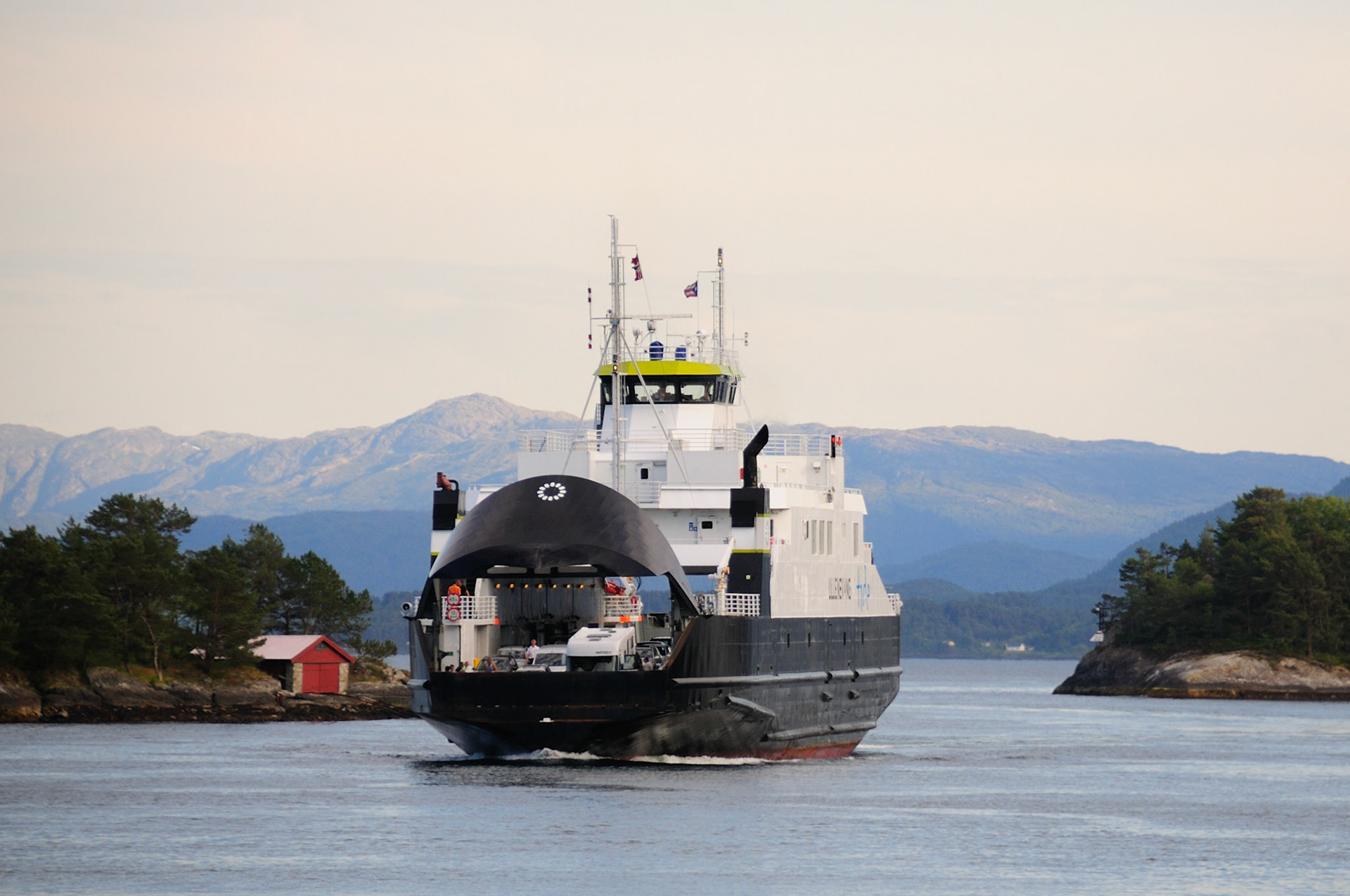 Ullensvang i Halhjem-Våge sambandet