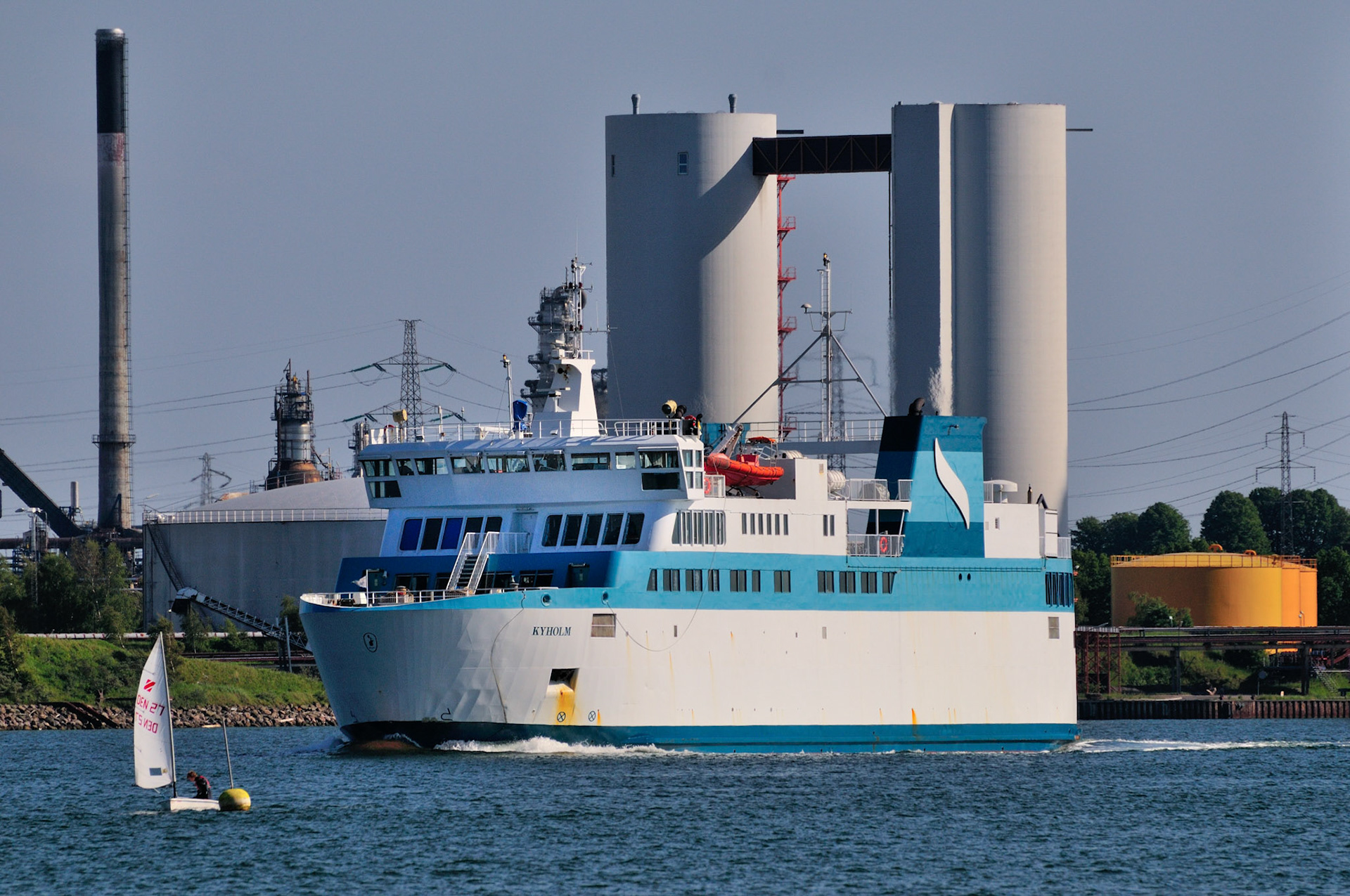 Kyholm anløper Kalundborg (DK)