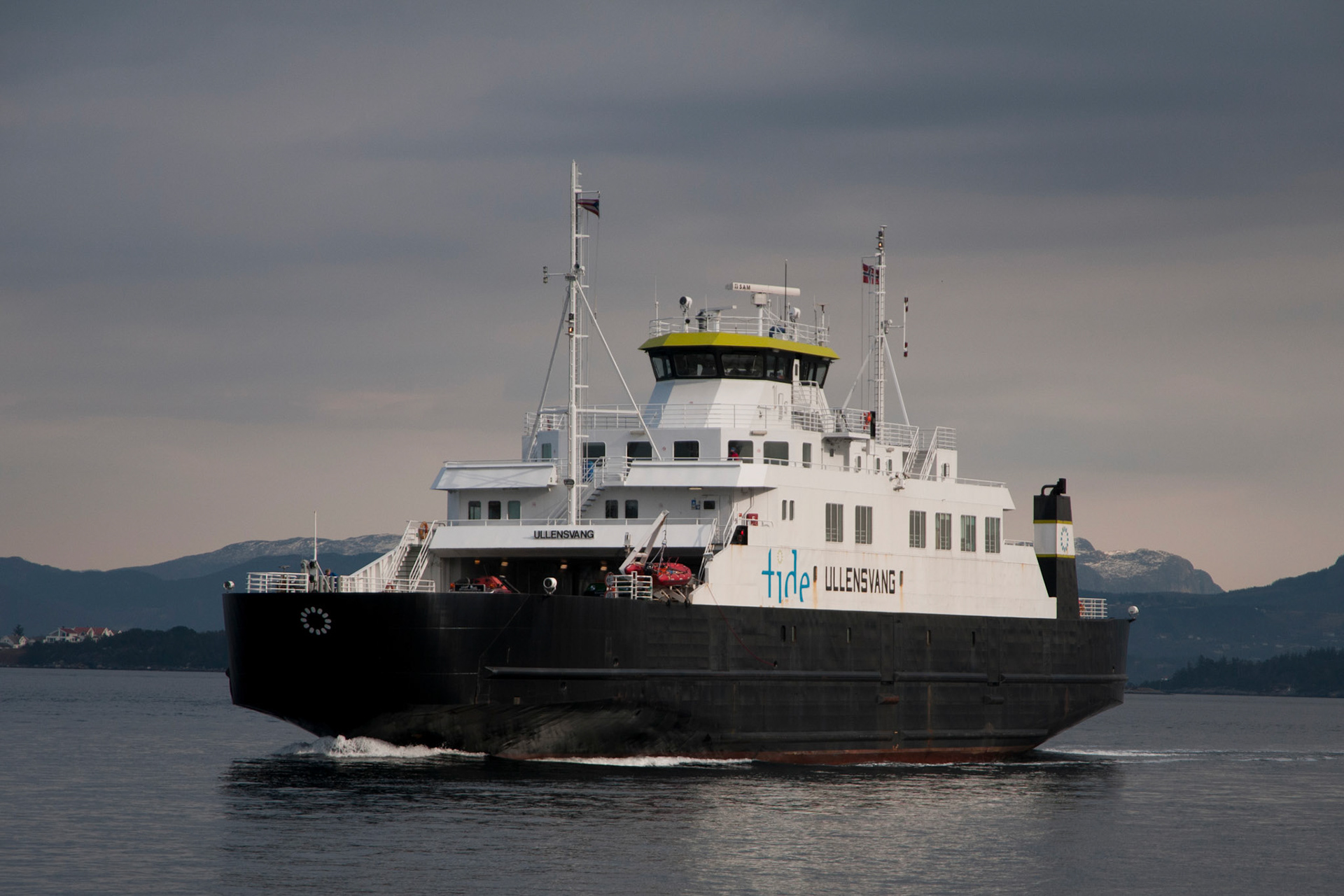 Ullensvang i Stavanger-Tau sambandet